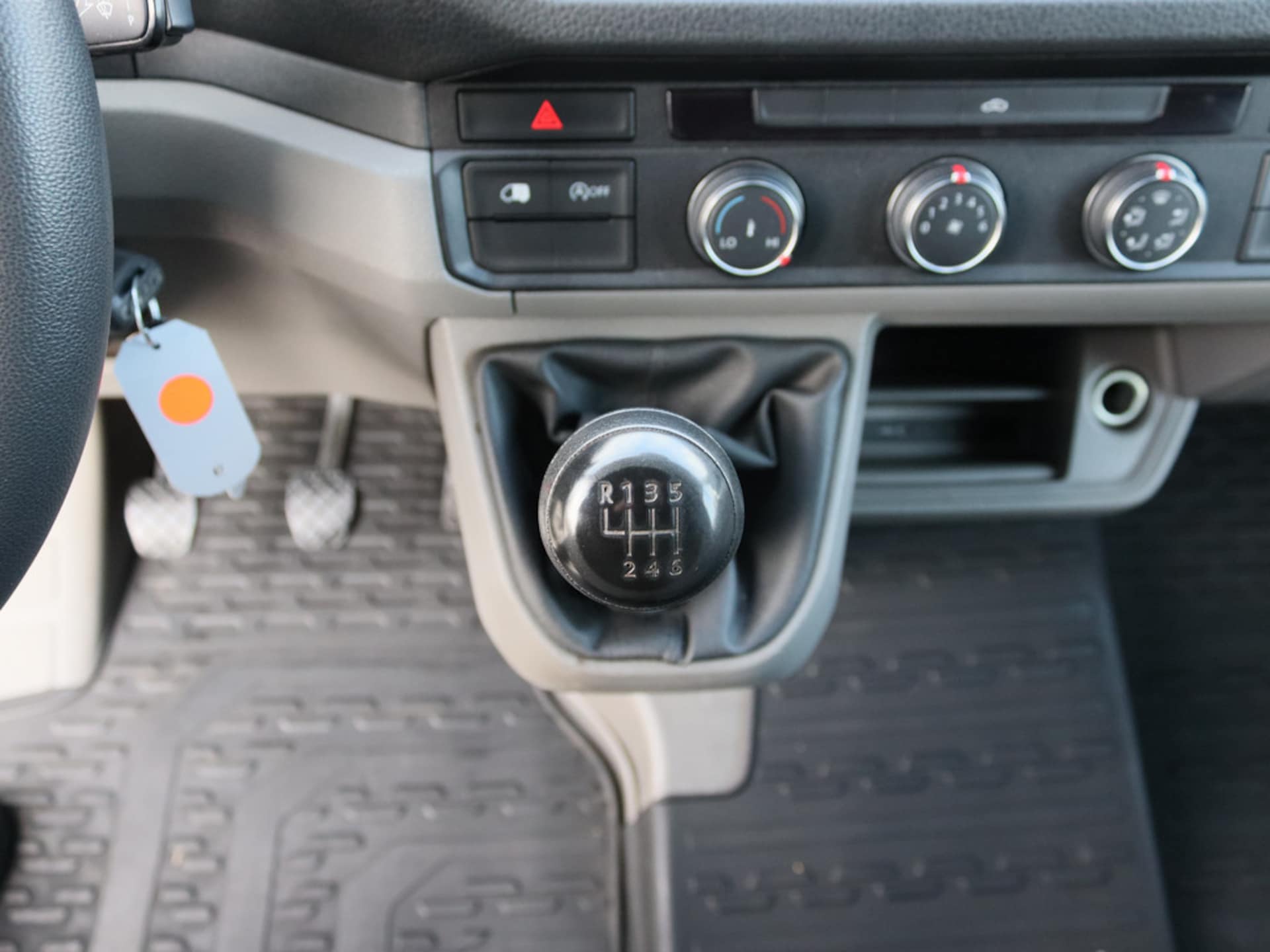 Volkswagen Crafter Kasten mittlerer Radstand