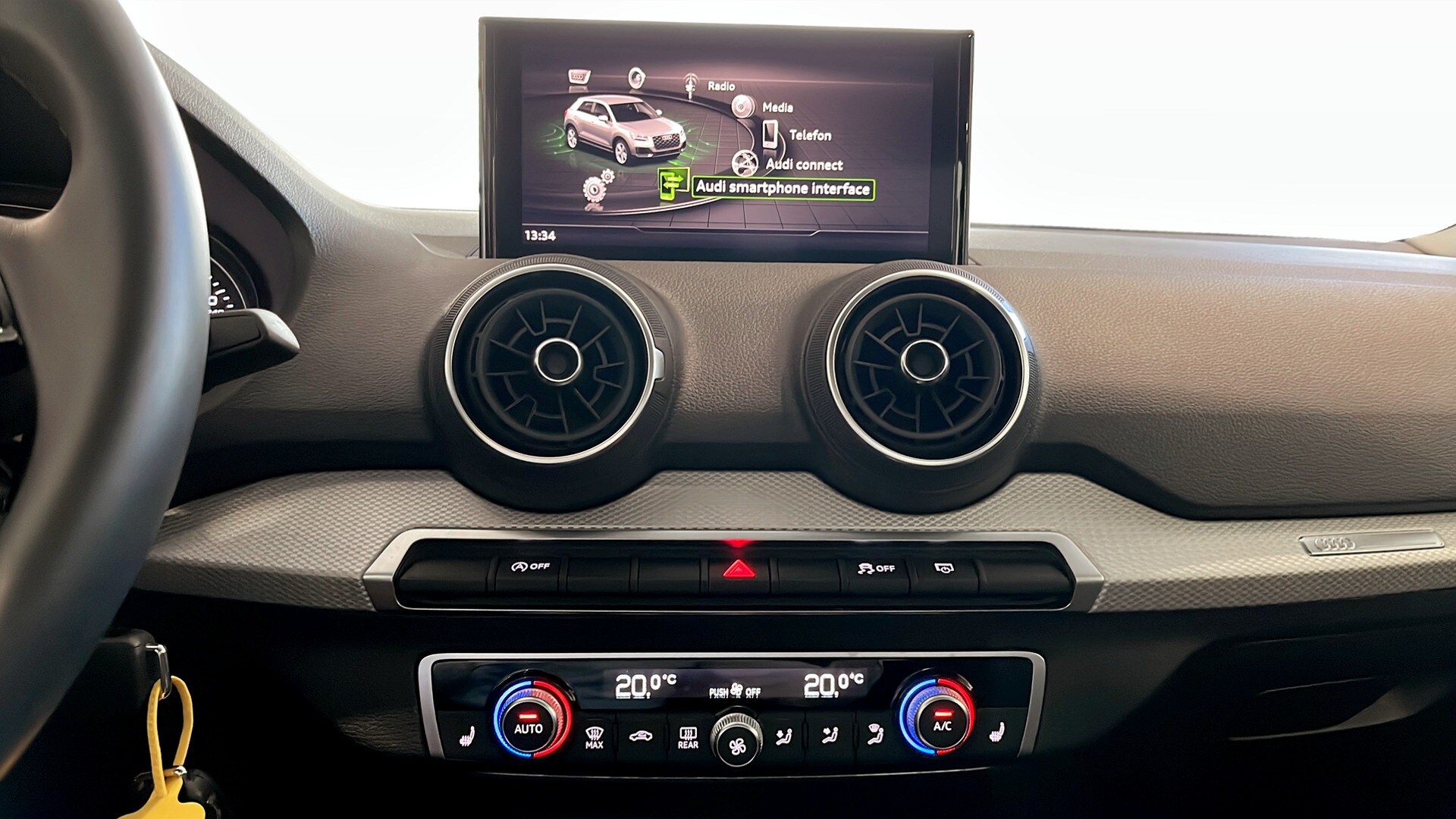 Bild som visar&nbsp;Audi Q2&nbsp;Q2 35 TFSI Proline 150 hk S tronic - för mer information kontakta din Audi Partner