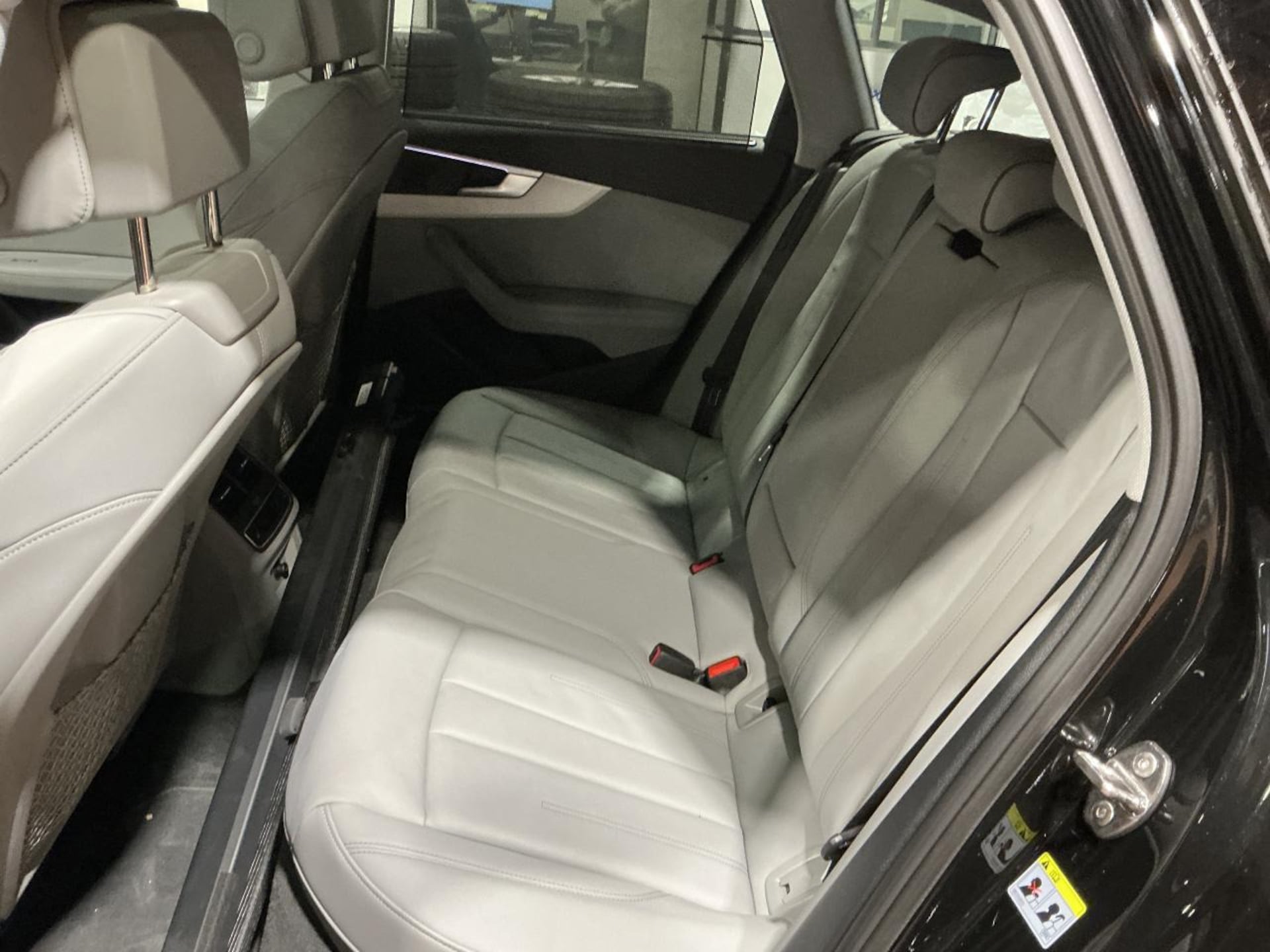 Audi A4 Avant S line