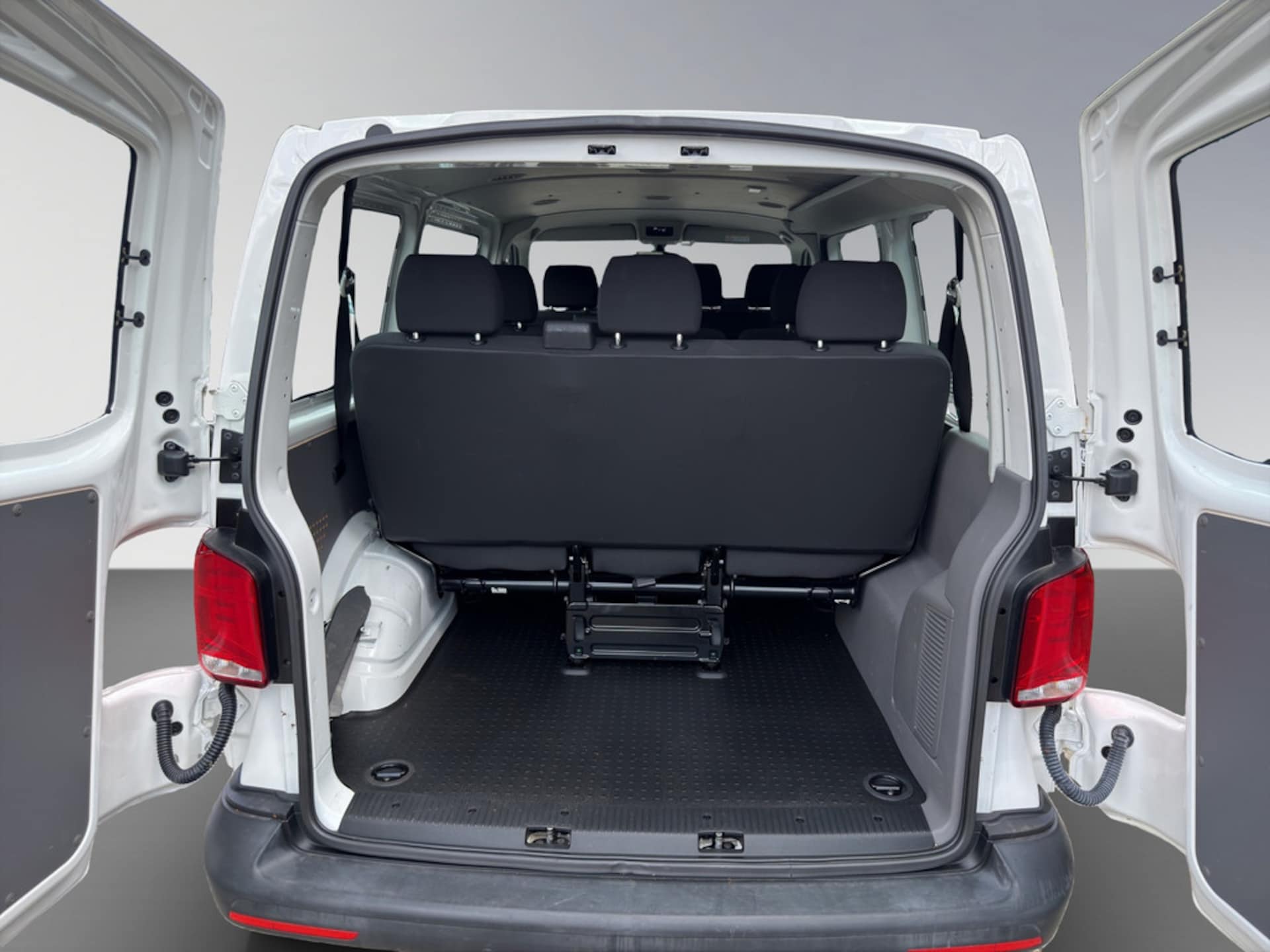 Volkswagen T6.1 Transporter Kombi kurzer Radstand