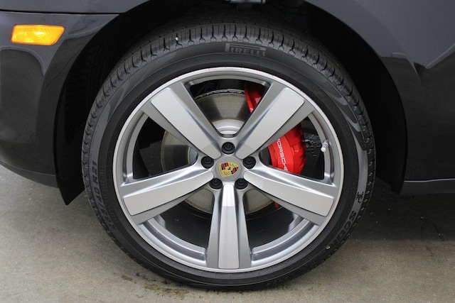 2025 Porsche Macan S - Photo 13