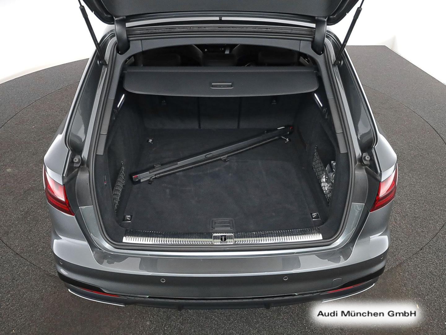 Bild über Audi A4 Avant S line 40 TFSI quattro S tronic - für weitere Informationen kontaktieren Sie den Audi Partner