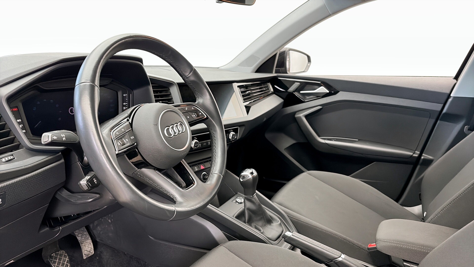 Bild som visar&nbsp;Audi A1 Sportback&nbsp;A1 Sportback 30 TFSI Proline 110 hk 6-växlad - för mer information kontakta din Audi Partner