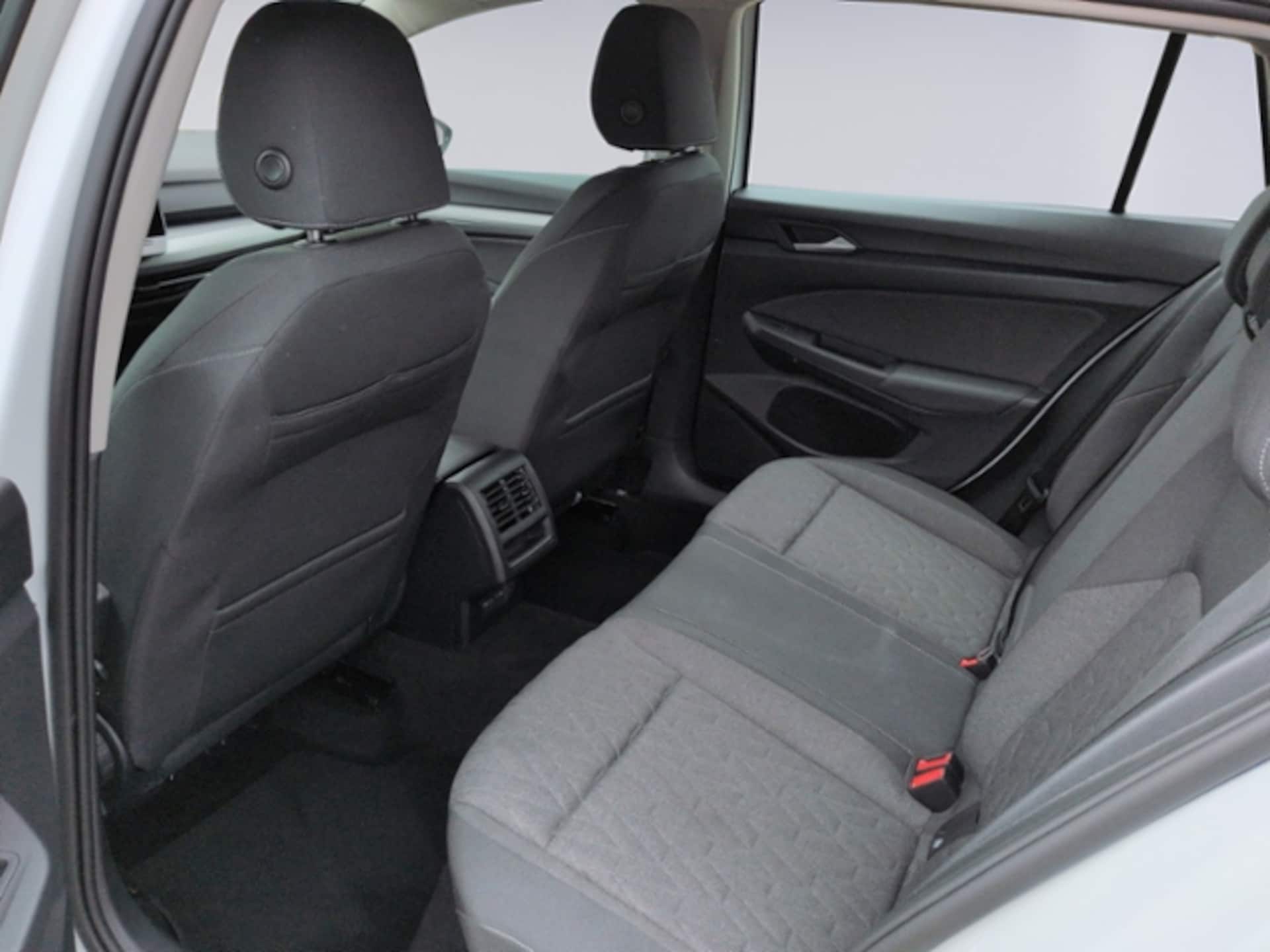 Volkswagen Golf Variant Life