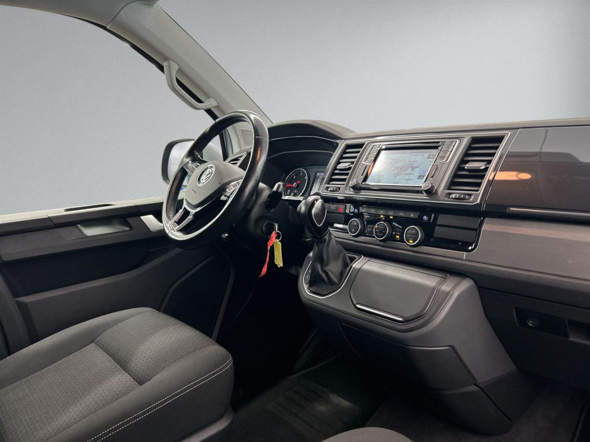 Volkswagen T6 California Beach