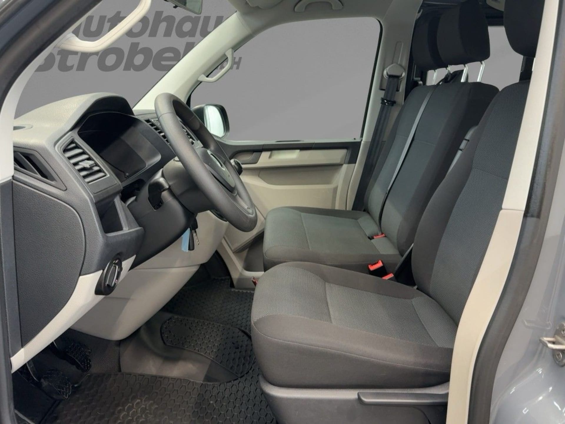 Volkswagen T6 Transporter Kombi langer Radstand