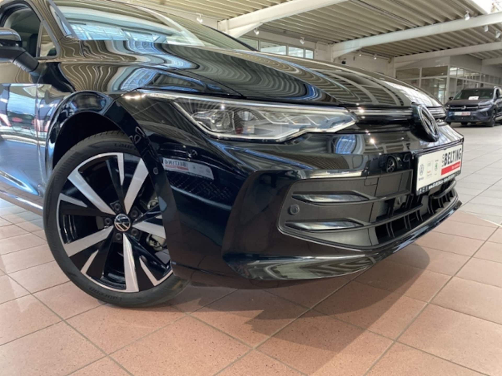 Volkswagen Golf Variant Life