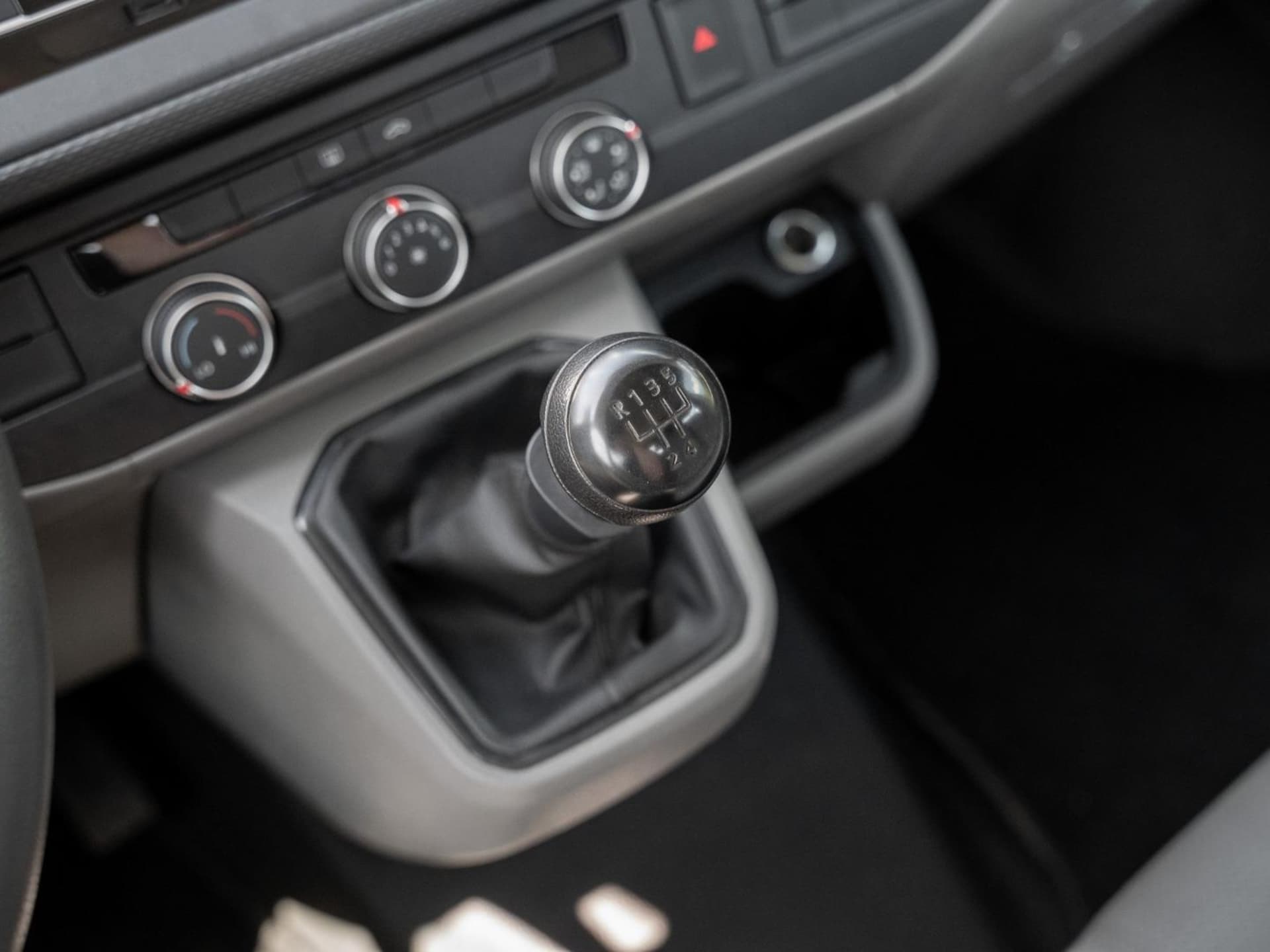 Volkswagen T6.1 Transporter Pritschenwagen Doppelkabine