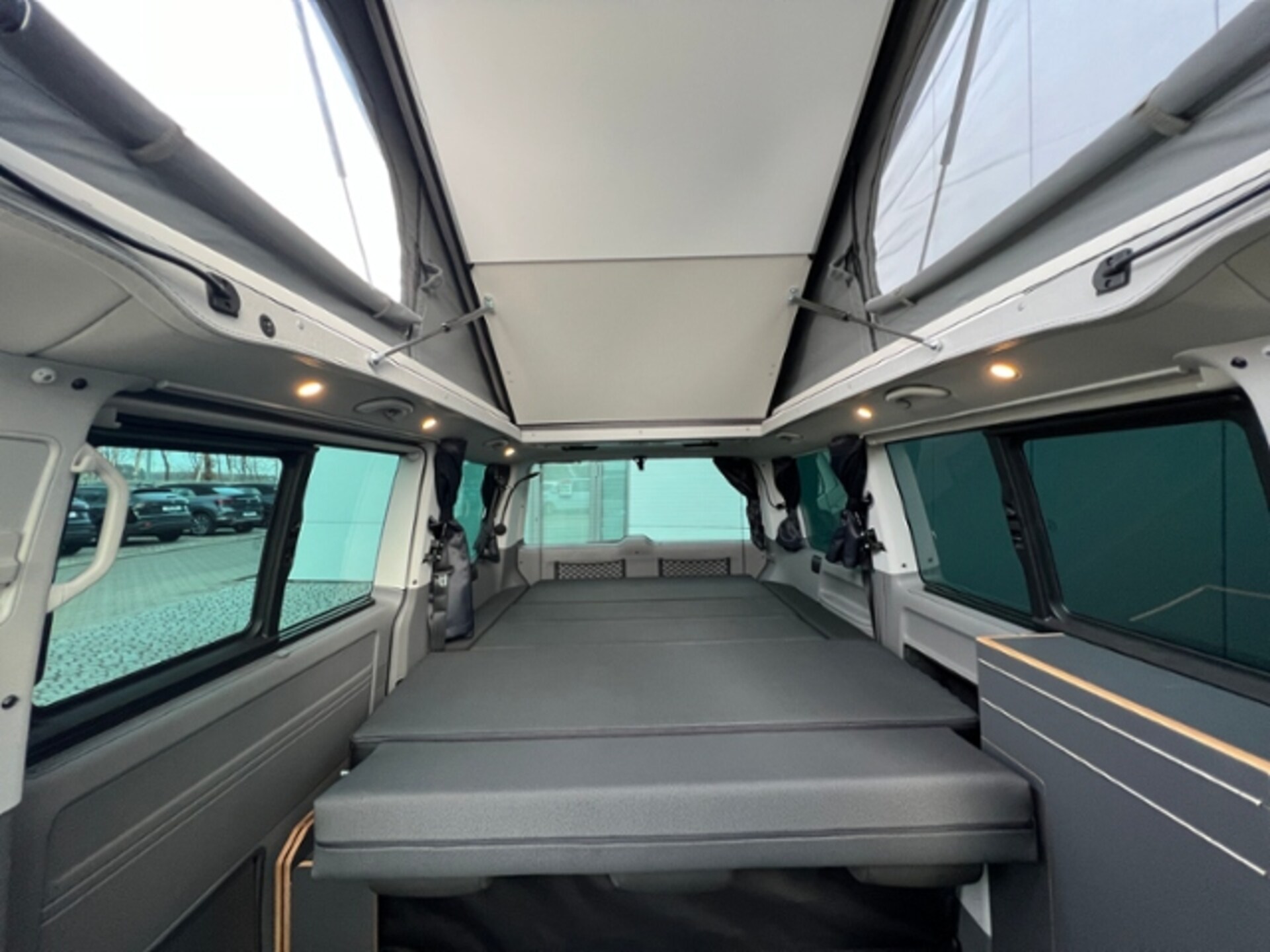 Volkswagen T6.1 Caravelle kurzer Radstand Comfortline