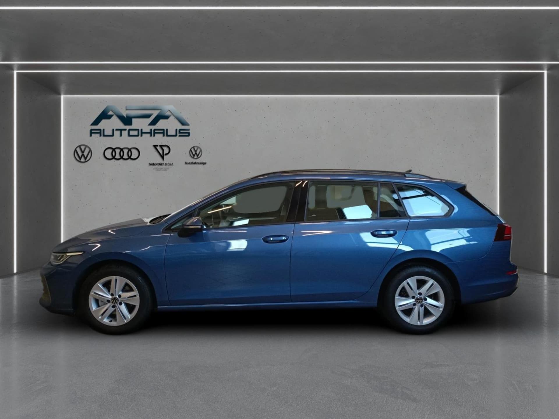 Volkswagen Golf Variant Life