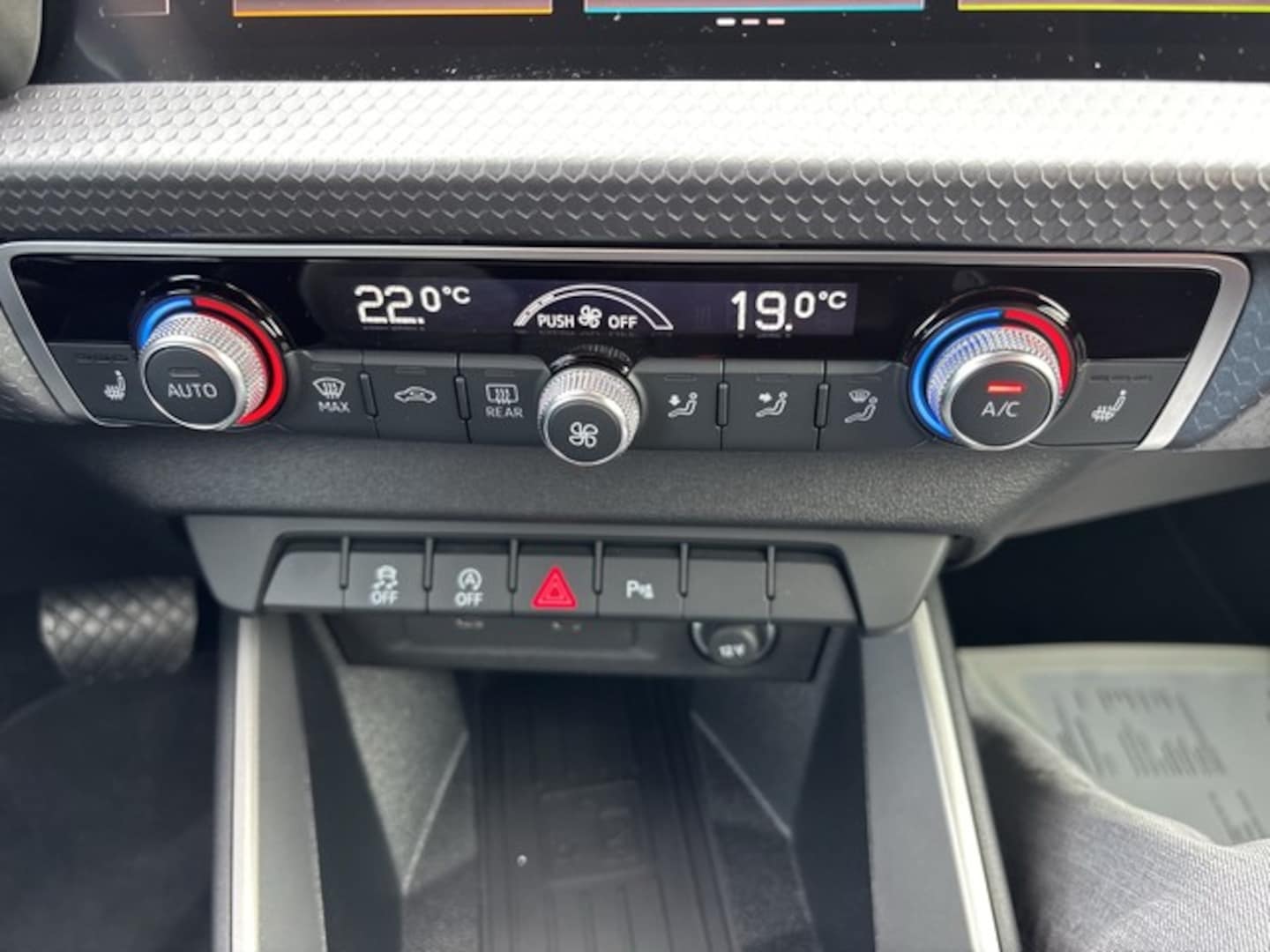 Bild über Audi A1 Sportback advanced 30 TFSI S tronic - für weitere Informationen kontaktieren Sie den Audi Partner