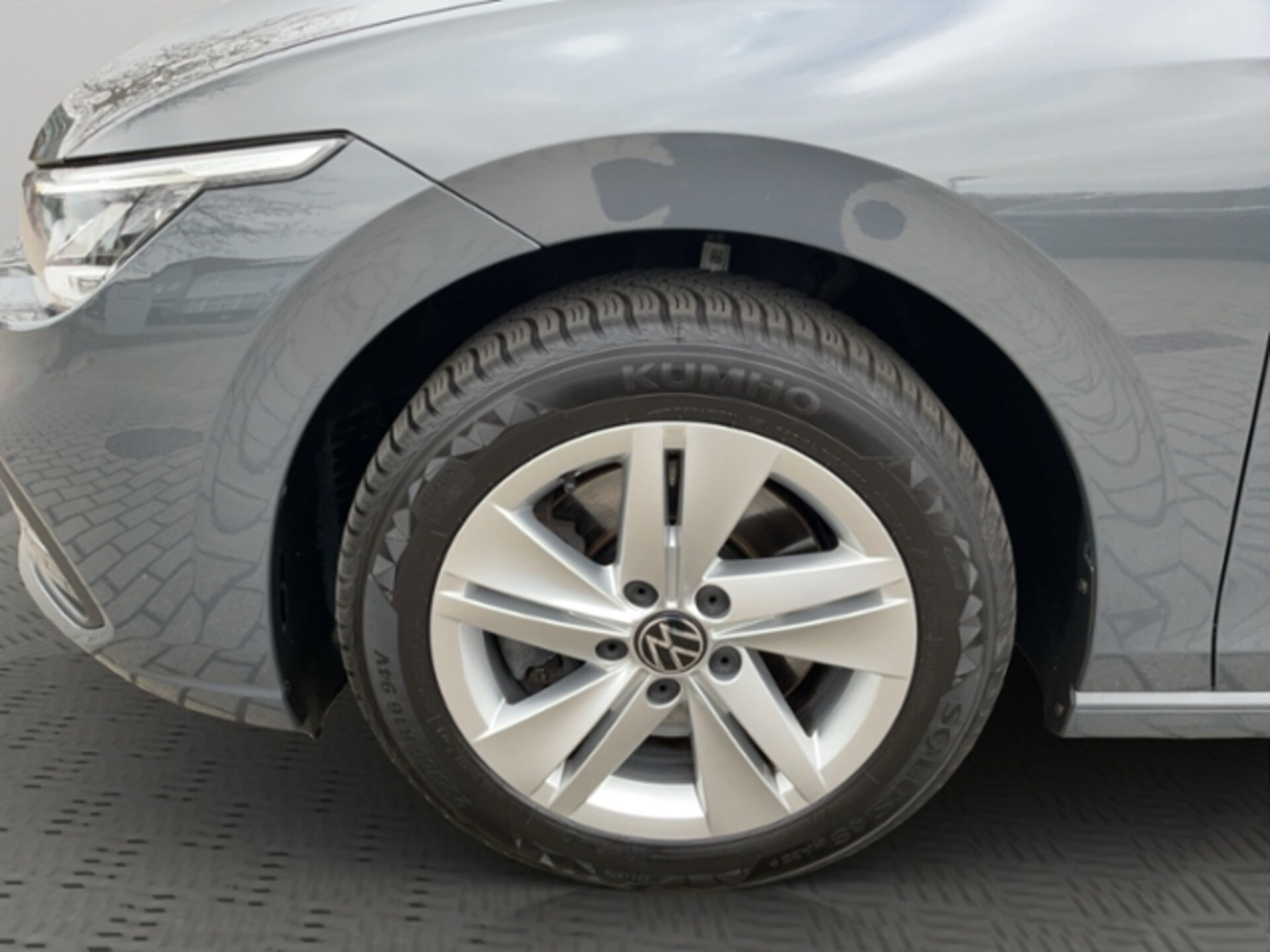 Volkswagen Golf Variant Life
