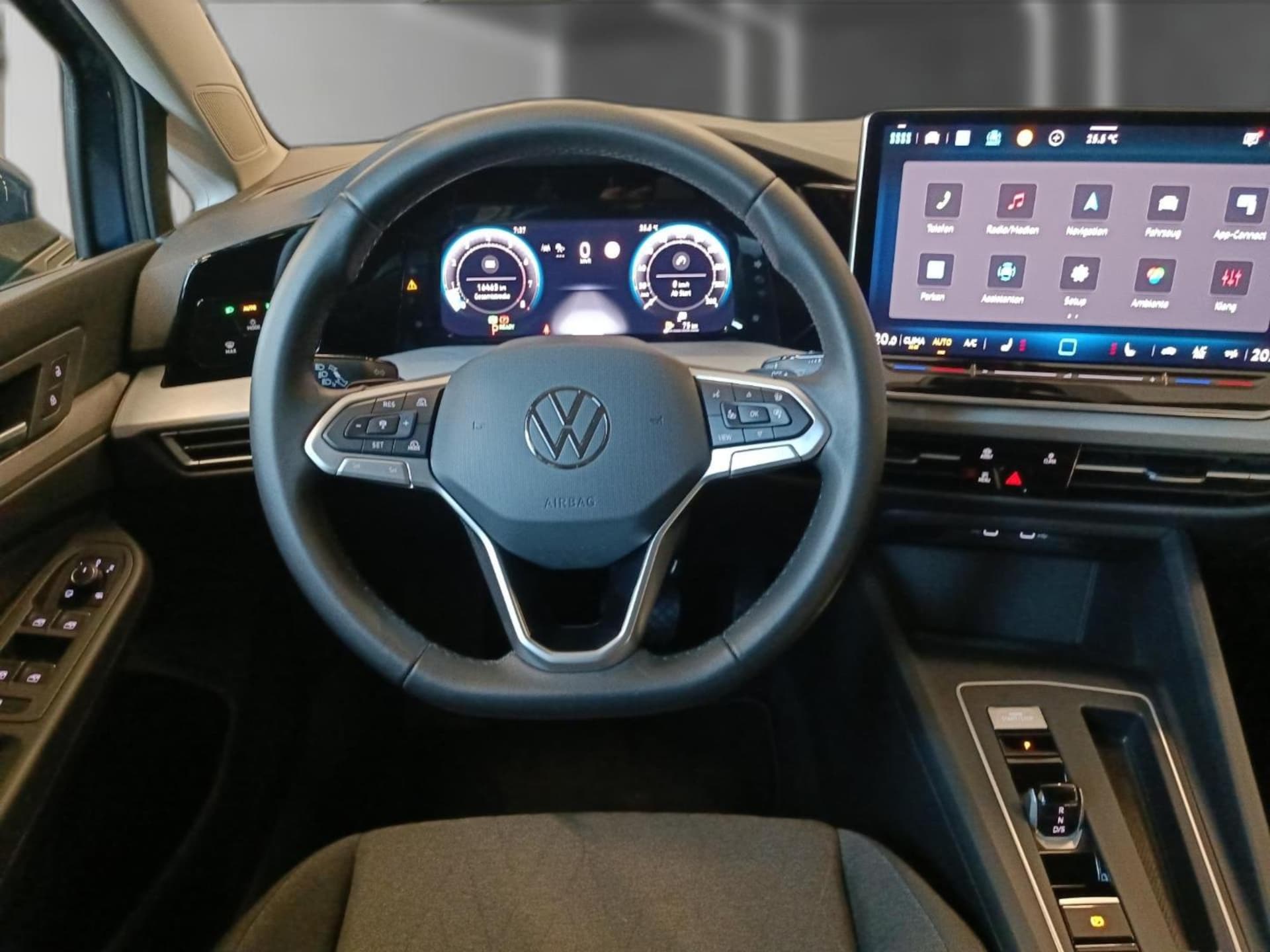 Volkswagen Golf Variant Life