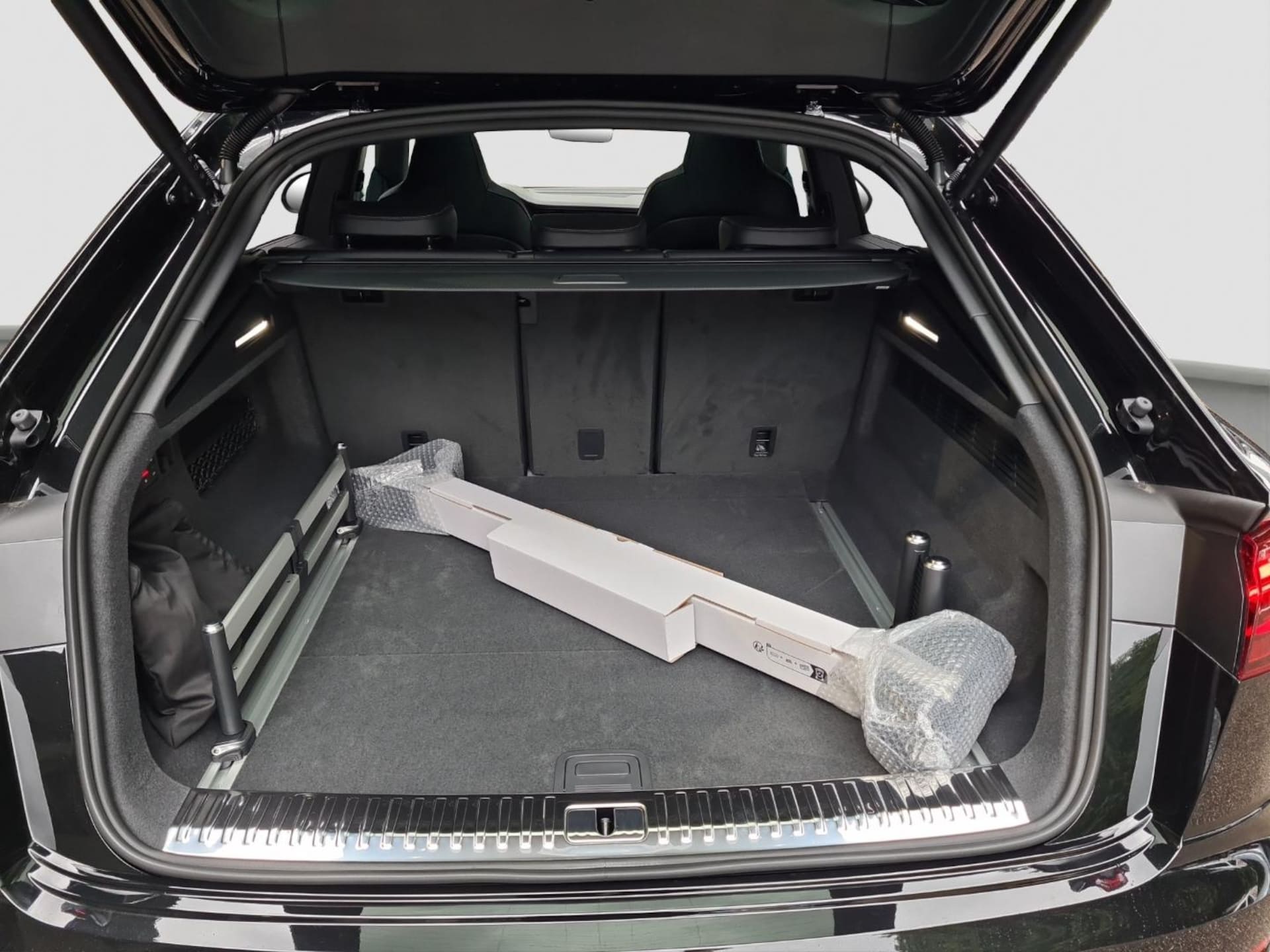 Audi SQ8 SUV