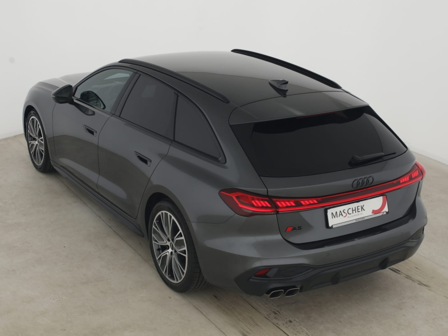 Bild über Audi A5 Avant TDI quattro 150 kW S tronic - für weitere Informationen kontaktieren Sie den Audi Partner