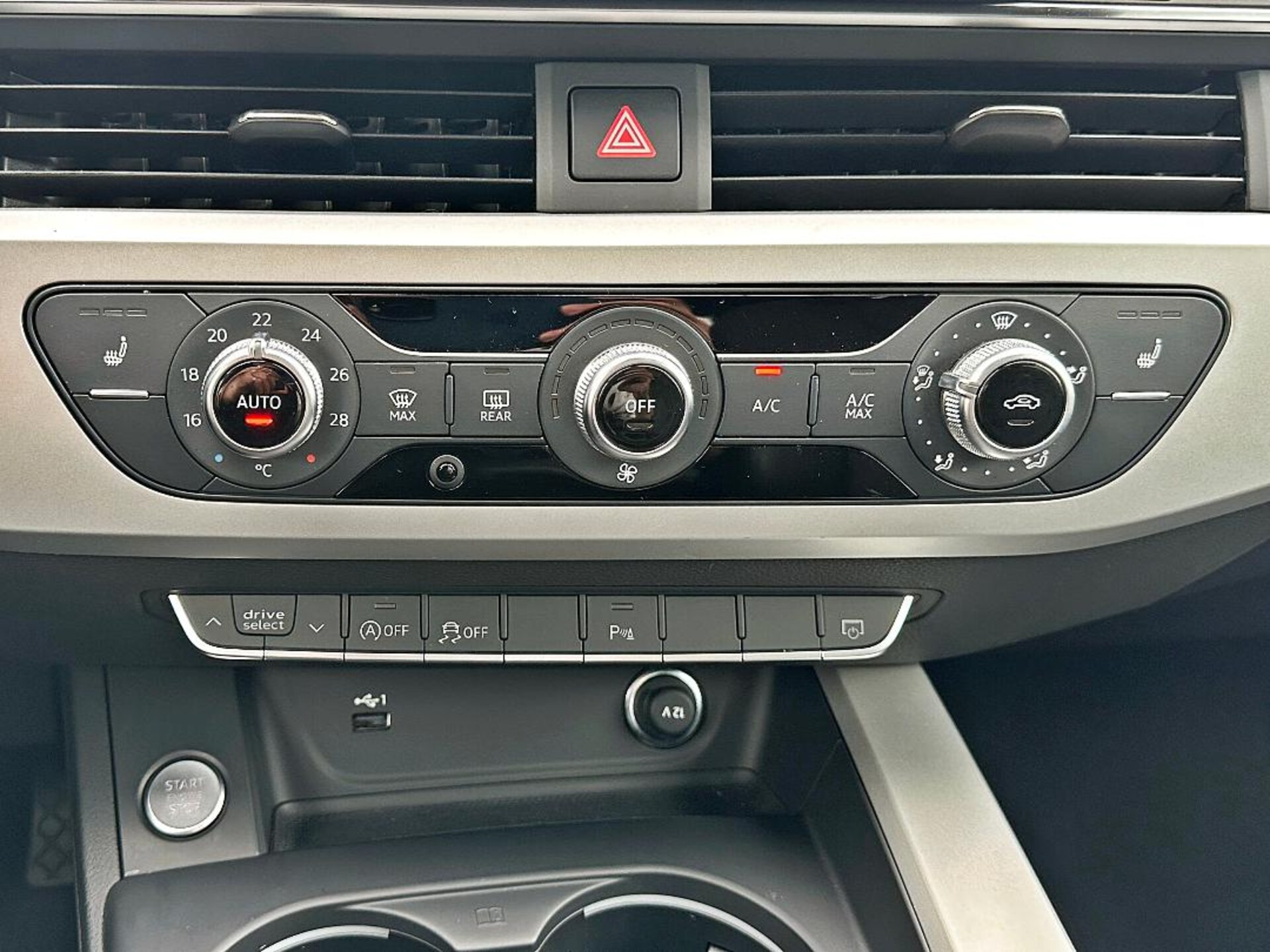 Audi A4 Avant S line