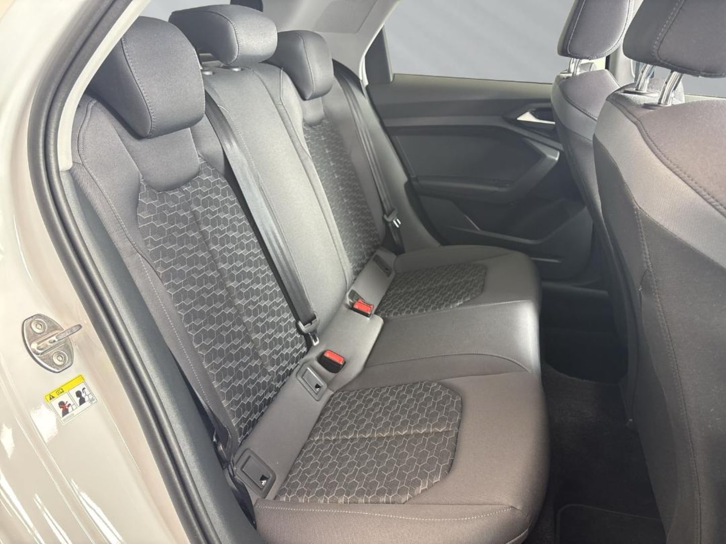 Bild über Audi A1 Sportback advanced 30 TFSI S tronic - für weitere Informationen kontaktieren Sie den Audi Partner