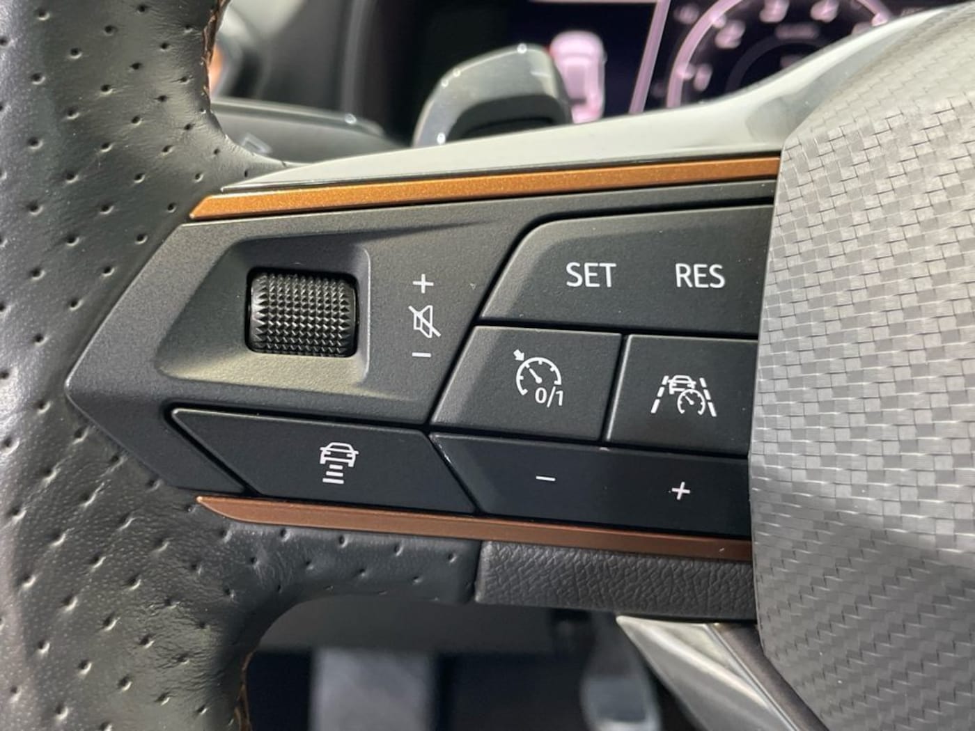 CUPRA Leon León 1.5 eTSI DSG 110 kW (150 CV) — photo 10