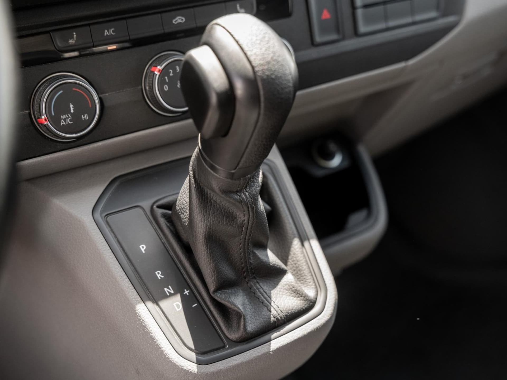 Volkswagen T6.1 Transporter Kasten langer Radstand