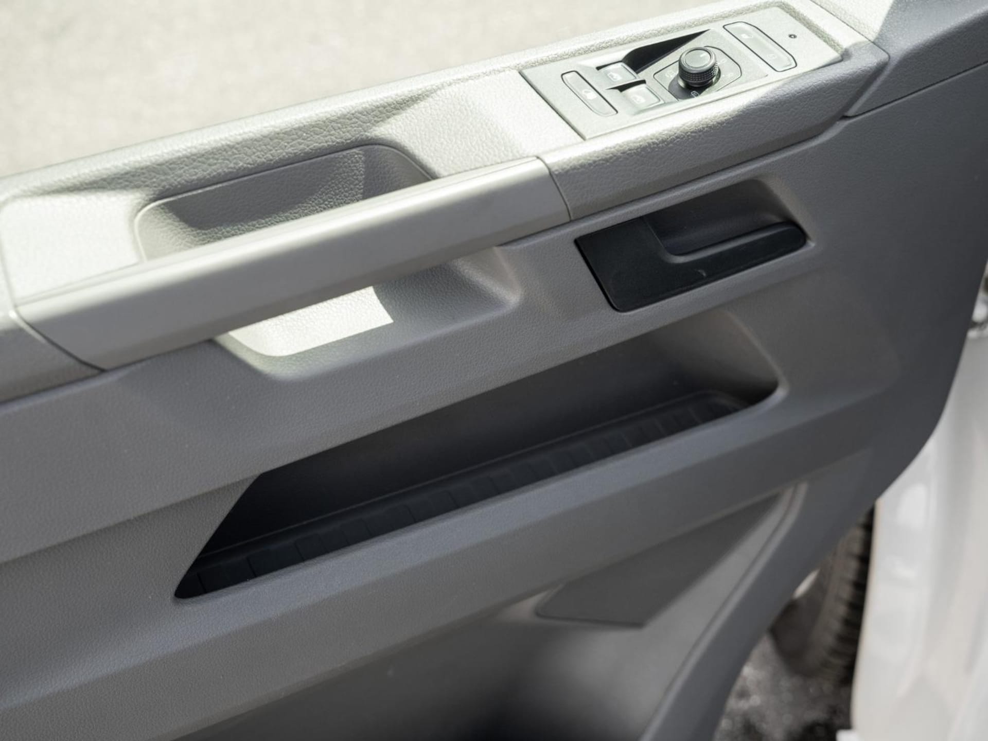 Volkswagen T6.1 Transporter Kasten langer Radstand