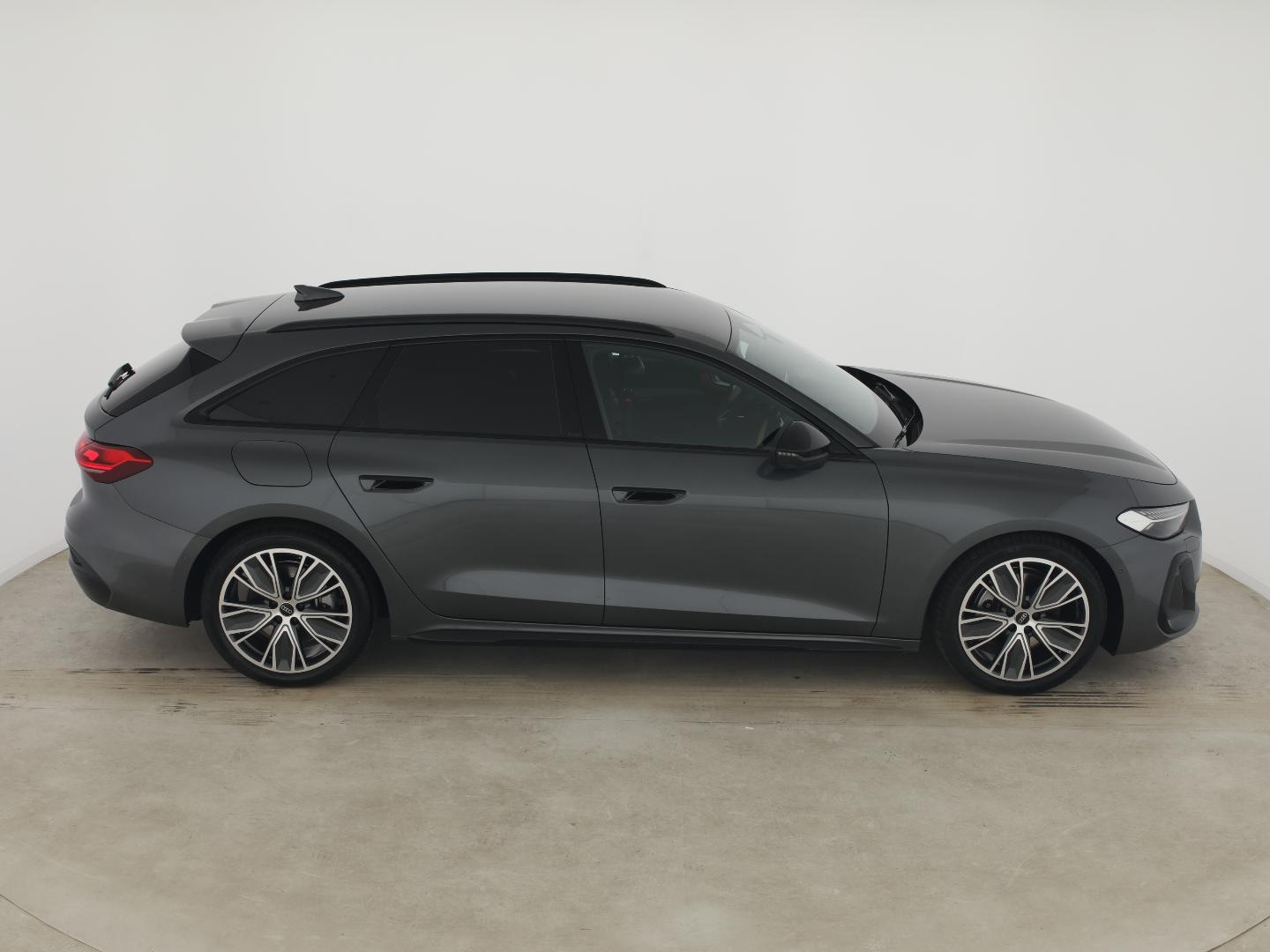 Bild über Audi A5 Avant TDI quattro 150 kW S tronic - für weitere Informationen kontaktieren Sie den Audi Partner
