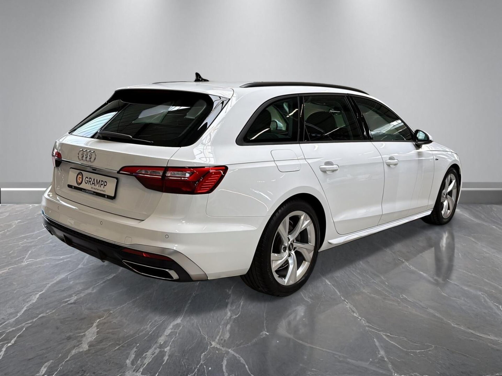 Audi A4 Avant S line