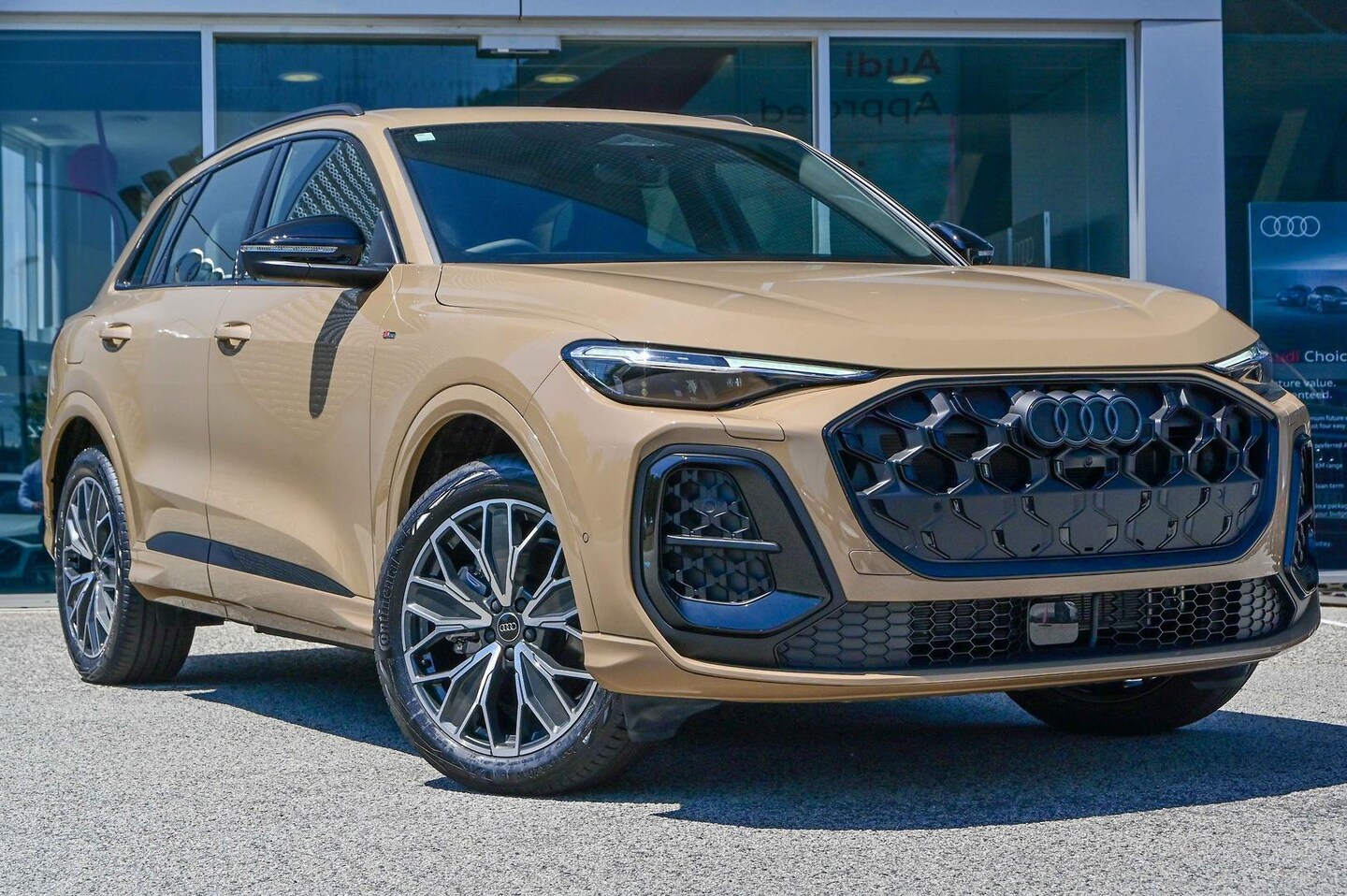 Image about Audi Q5 SUV TDI quattro 150 kW sport