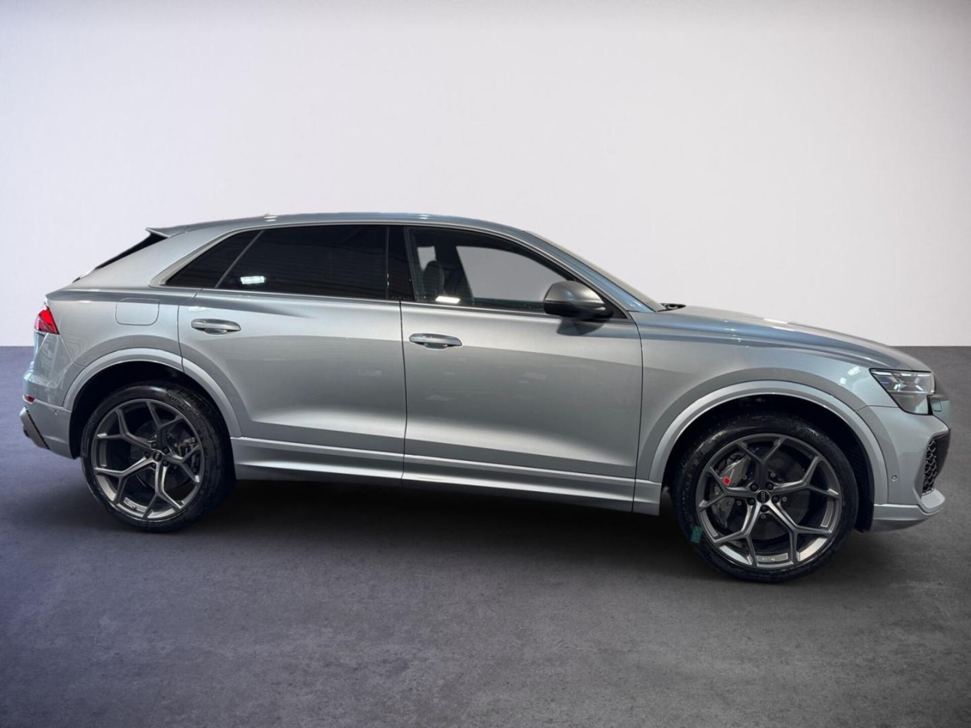 Audi RS Q8 SUV performance