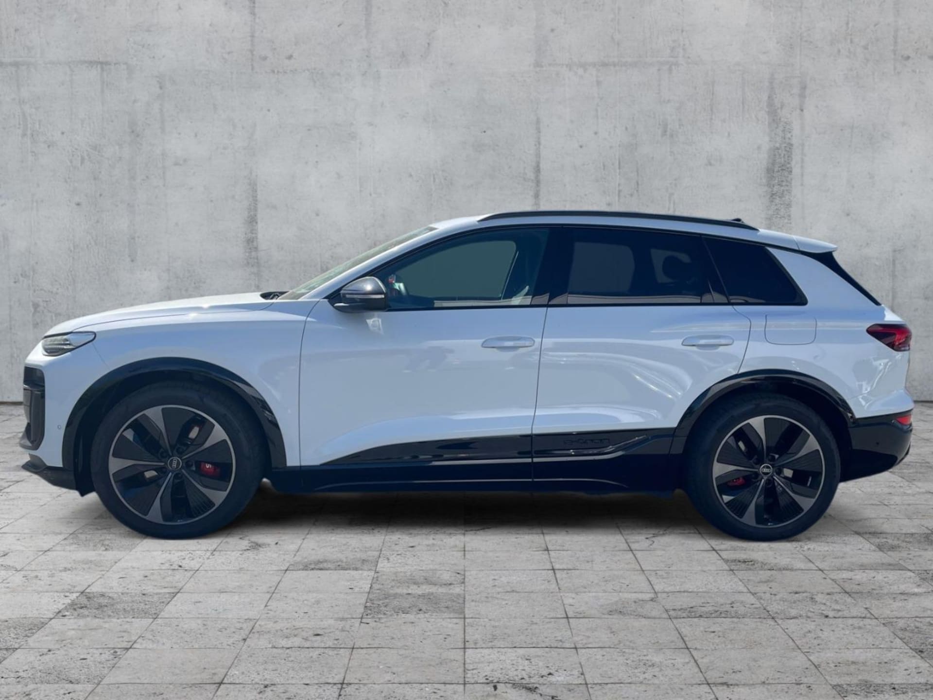 Audi SQ6 SUV e-tron