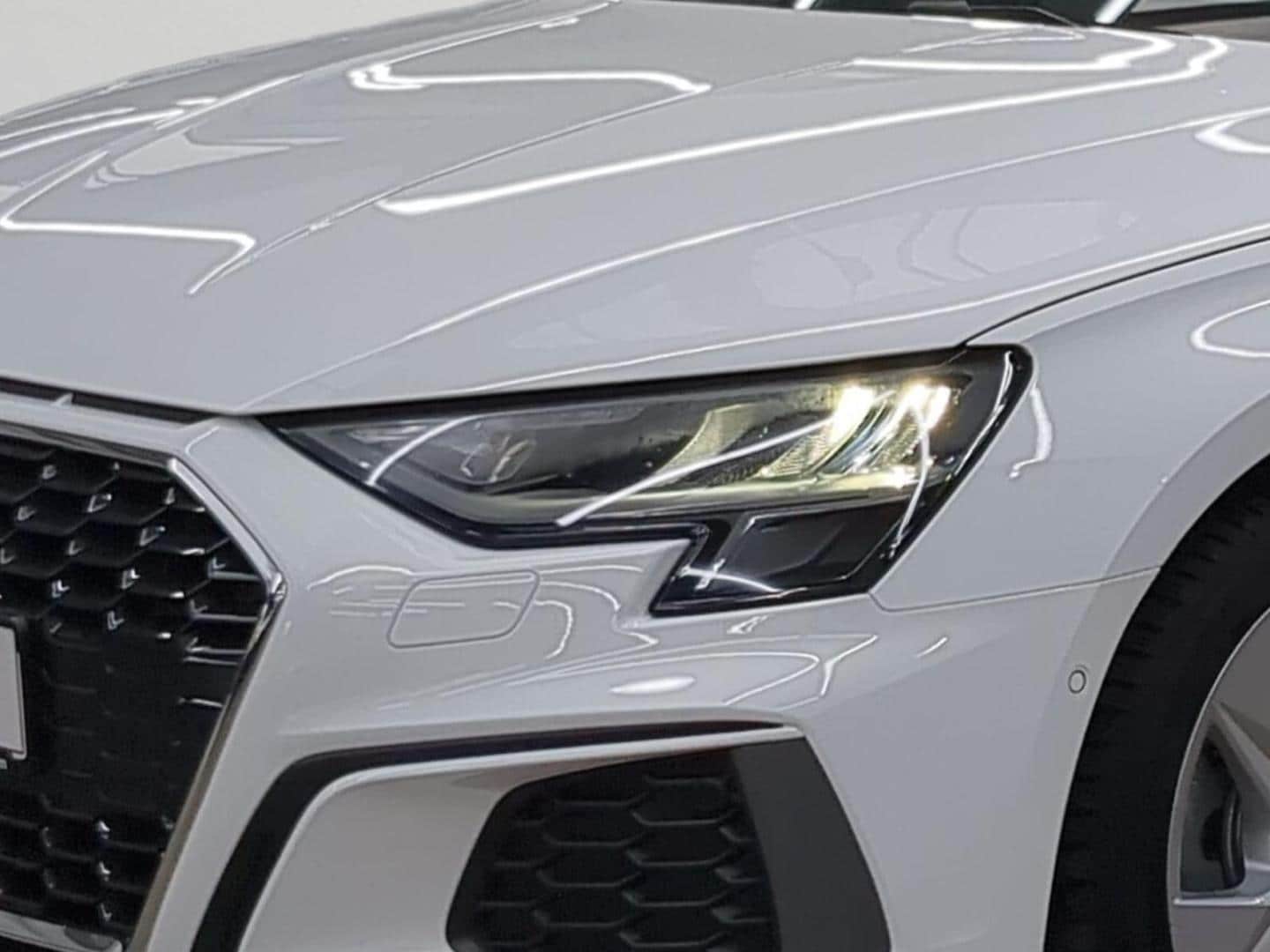 Bild über Audi A3 Sportback S line 30 TFSI S tronic - für weitere Informationen kontaktieren Sie den Audi Partner