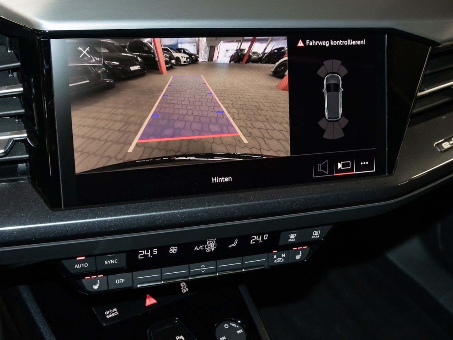 Bild über Audi Q4 e-tron 40 e-tron - für weitere Informationen kontaktieren Sie den Audi Partner