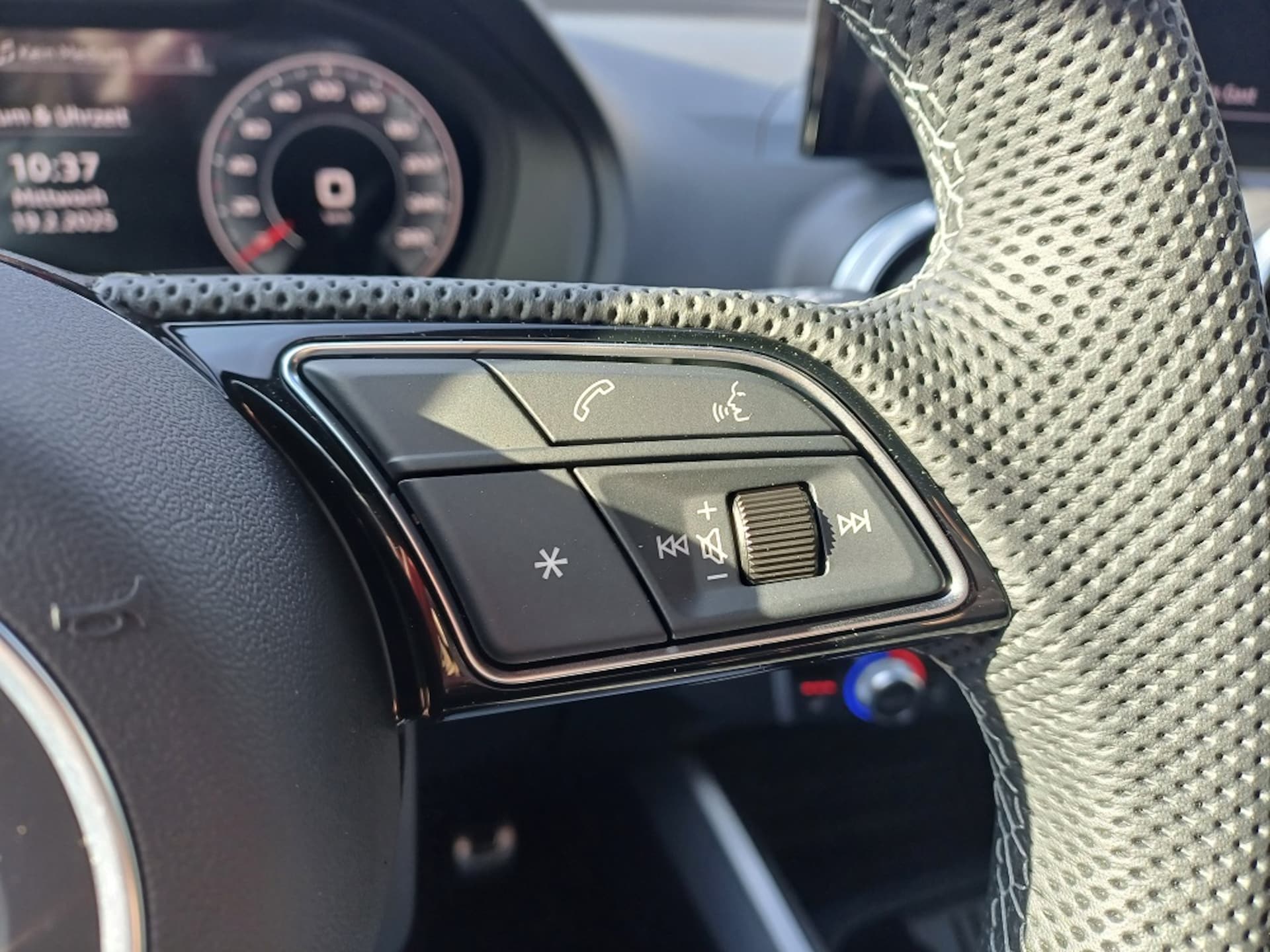 Audi Q2 S line