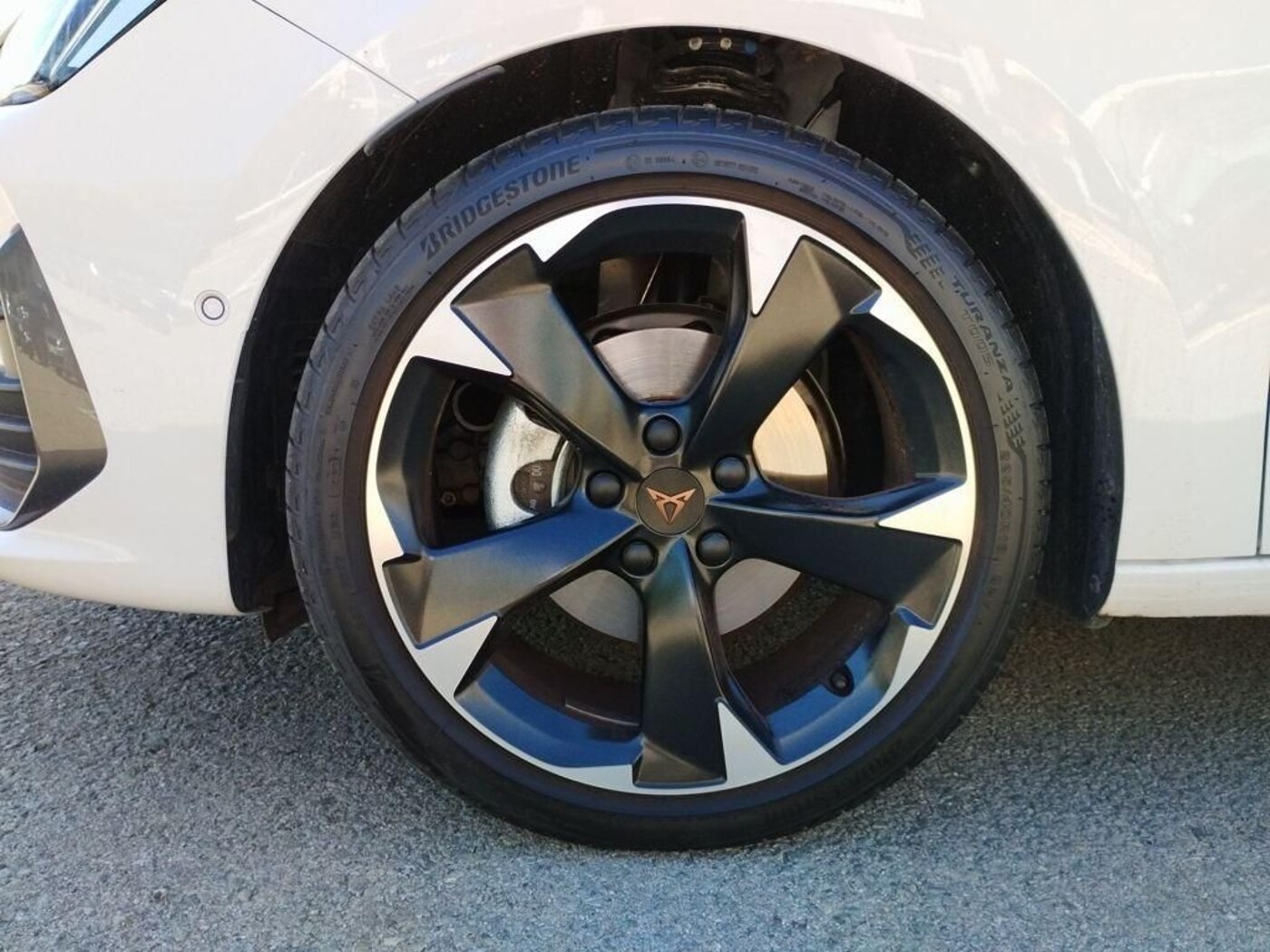 CUPRA Leon Sportstourer 1.5 eTSI DSG 110 kW (150 CV) — photo 9