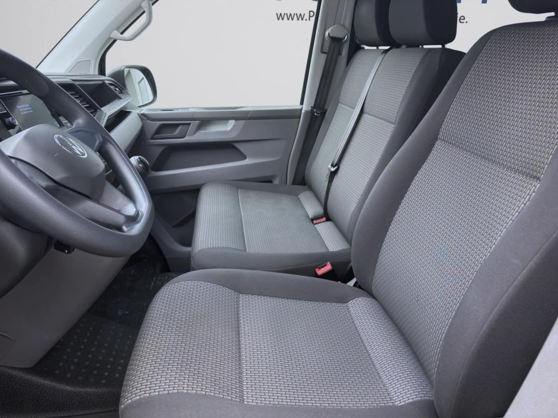 Volkswagen T6.1 Transporter Kombi kurzer Radstand