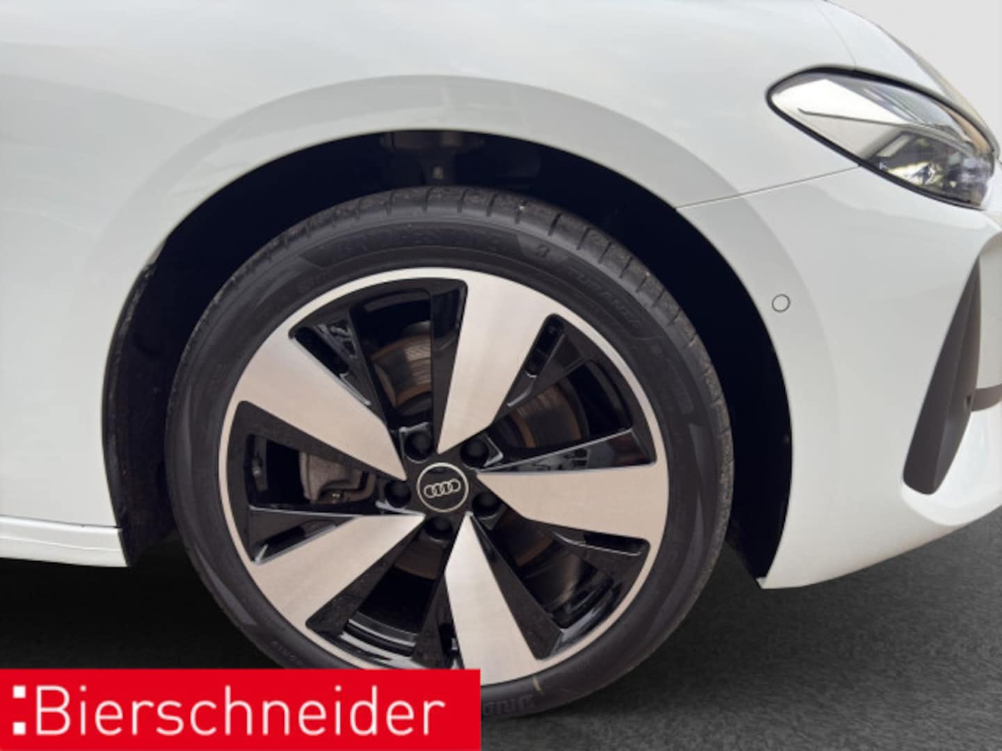 Bild über Audi A5 Avant TDI quattro 150 kW S tronic - für weitere Informationen kontaktieren Sie den Audi Partner