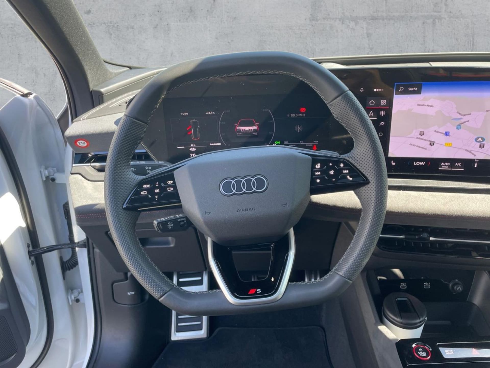 Audi SQ6 SUV e-tron