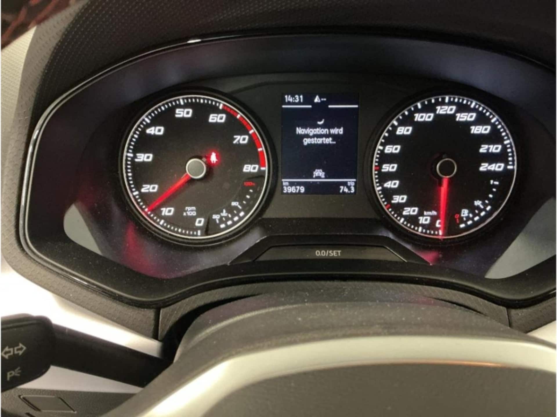 SEAT Arona FR