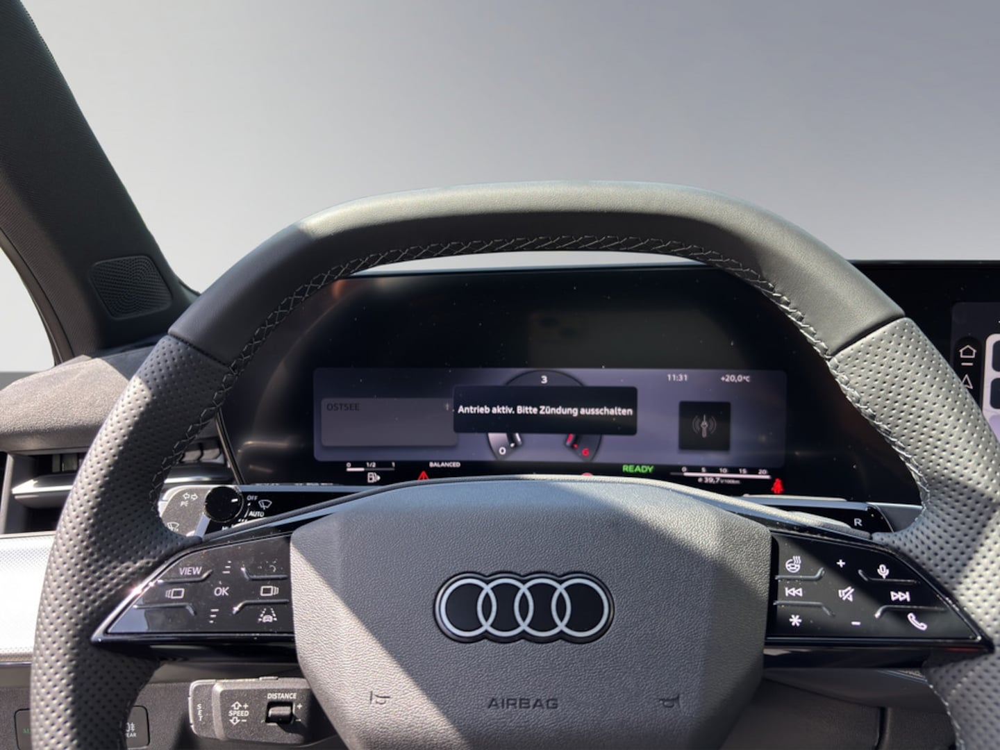 Bild über Audi Q3 SUV TDI 110 kW S tronic - für weitere Informationen kontaktieren Sie den Audi Partner