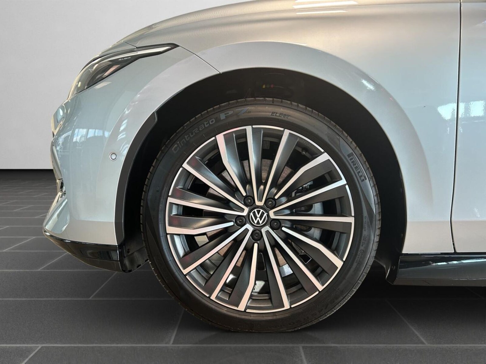 Volkswagen ID.7 Tourer – Bild 8