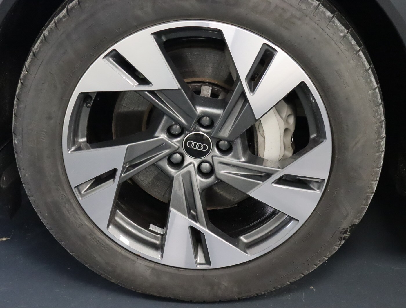 Image about Audi Q8 Sportback e-tron advanced 55 e-tron quattro