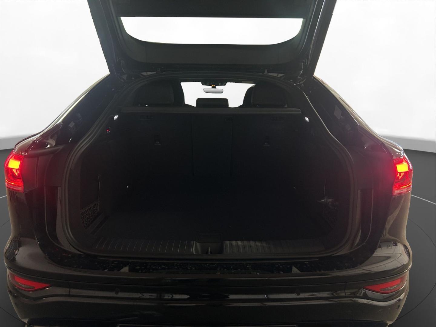 Image about Audi SQ6 Sportback e-tron e-tron