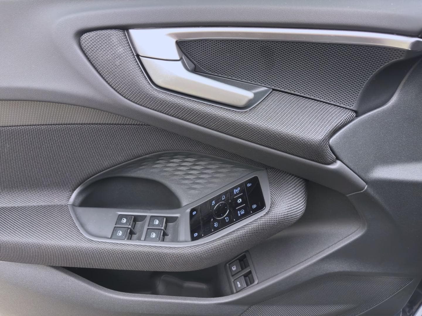 Bild über Audi A5 Avant e-hybrid e-hybrid quattro 220 kW S tronic - für weitere Informationen kontaktieren Sie den Audi Partner