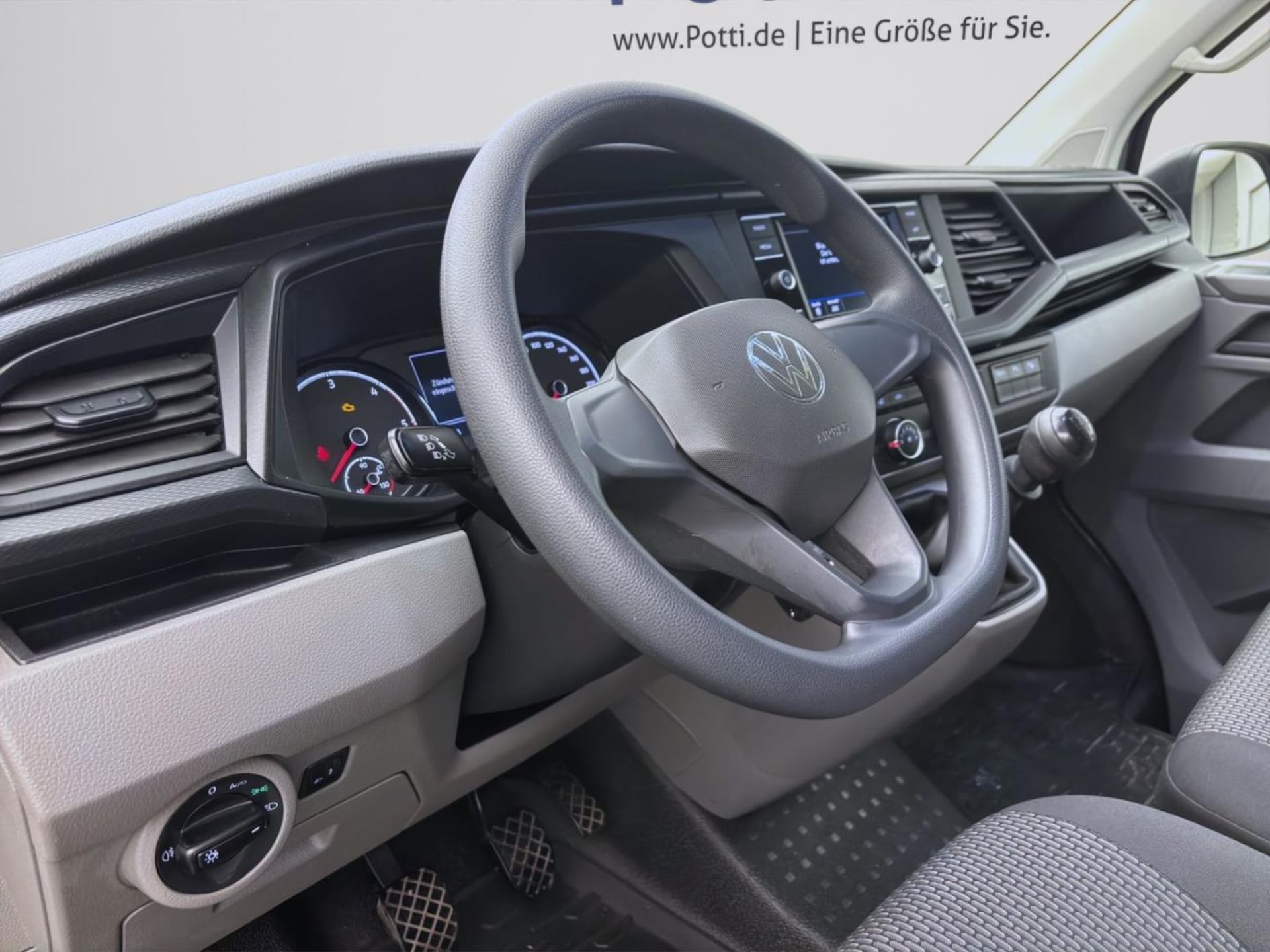 Volkswagen T6.1 Transporter Kombi kurzer Radstand