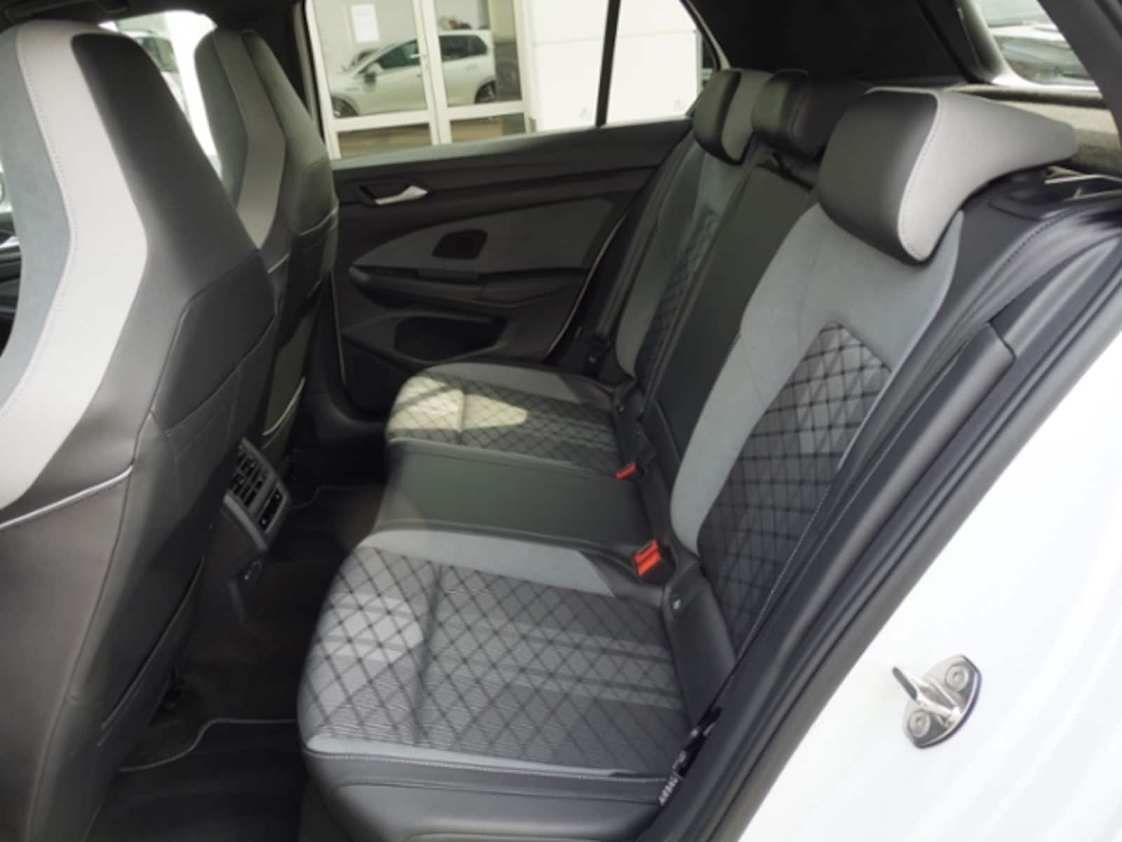 Volkswagen Golf – Bild 14