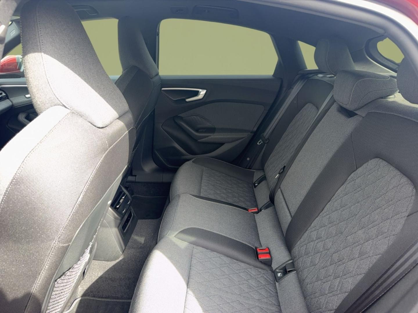 Bild über Audi A5 Limousine TFSI S tronic - für weitere Informationen kontaktieren Sie den Audi Partner