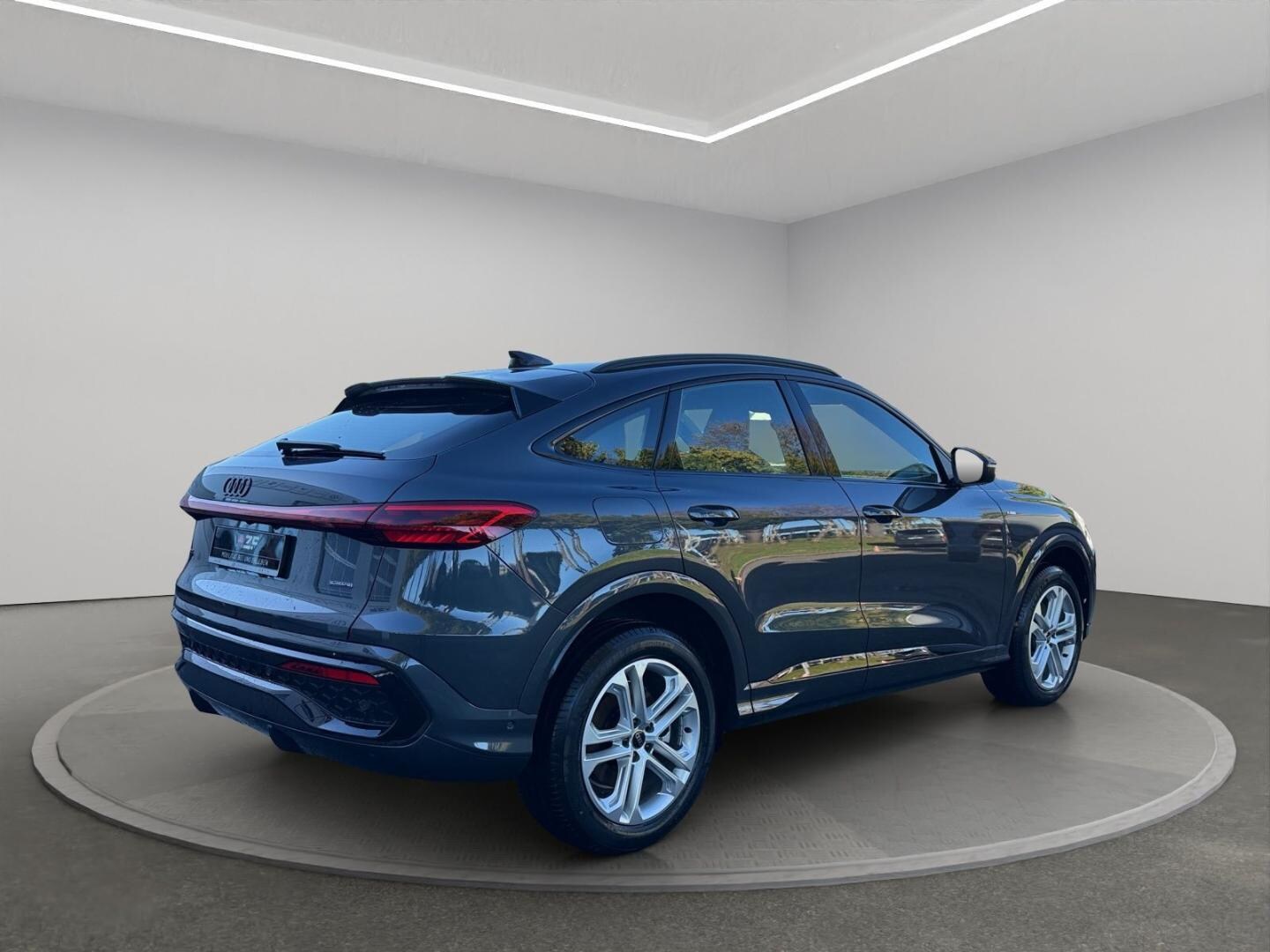 Bild über Audi Q5 Sportback TDI quattro 150 kW S tronic - für weitere Informationen kontaktieren Sie den Audi Partner