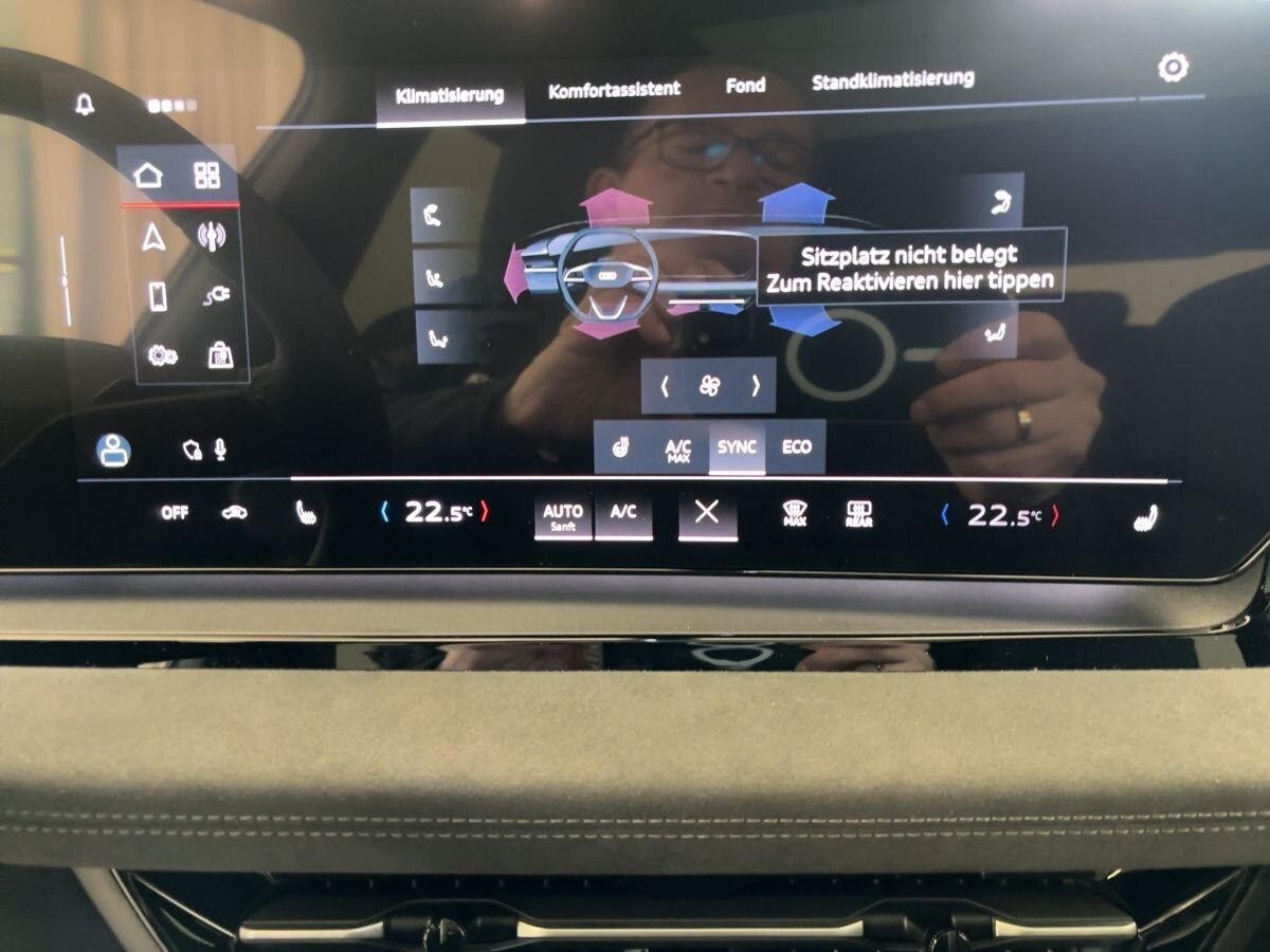 Image about Audi Q6 SUV e-tron e-tron quattro