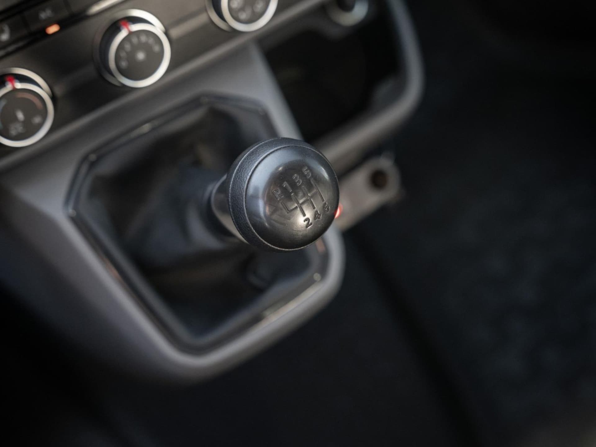 Volkswagen T6.1 Transporter Kasten langer Radstand