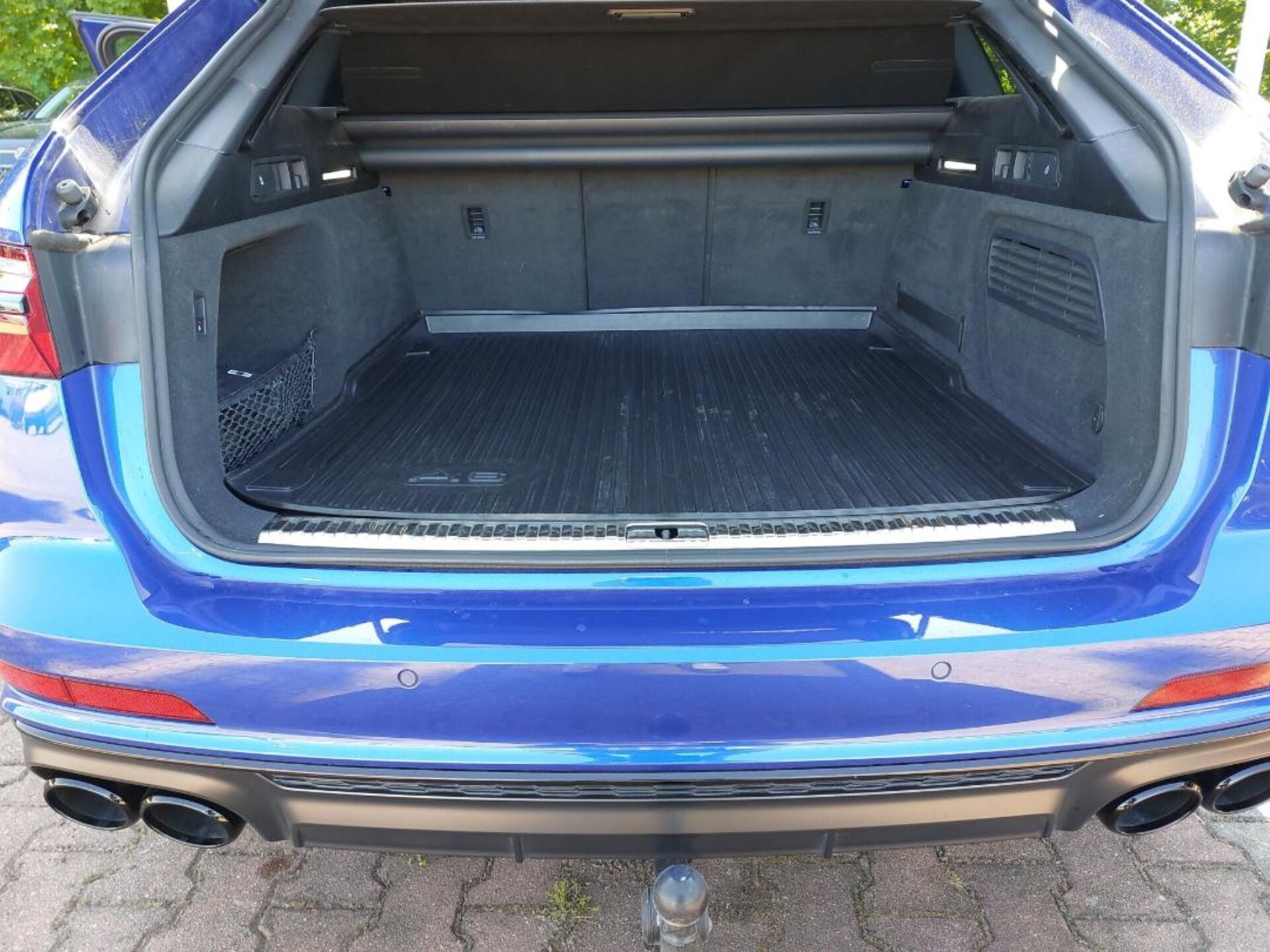 Audi S6 Avant