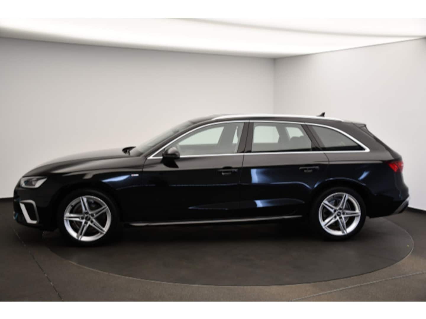 Bild über Audi A4 Avant S line 35 TDI S tronic - für weitere Informationen kontaktieren Sie den Audi Partner